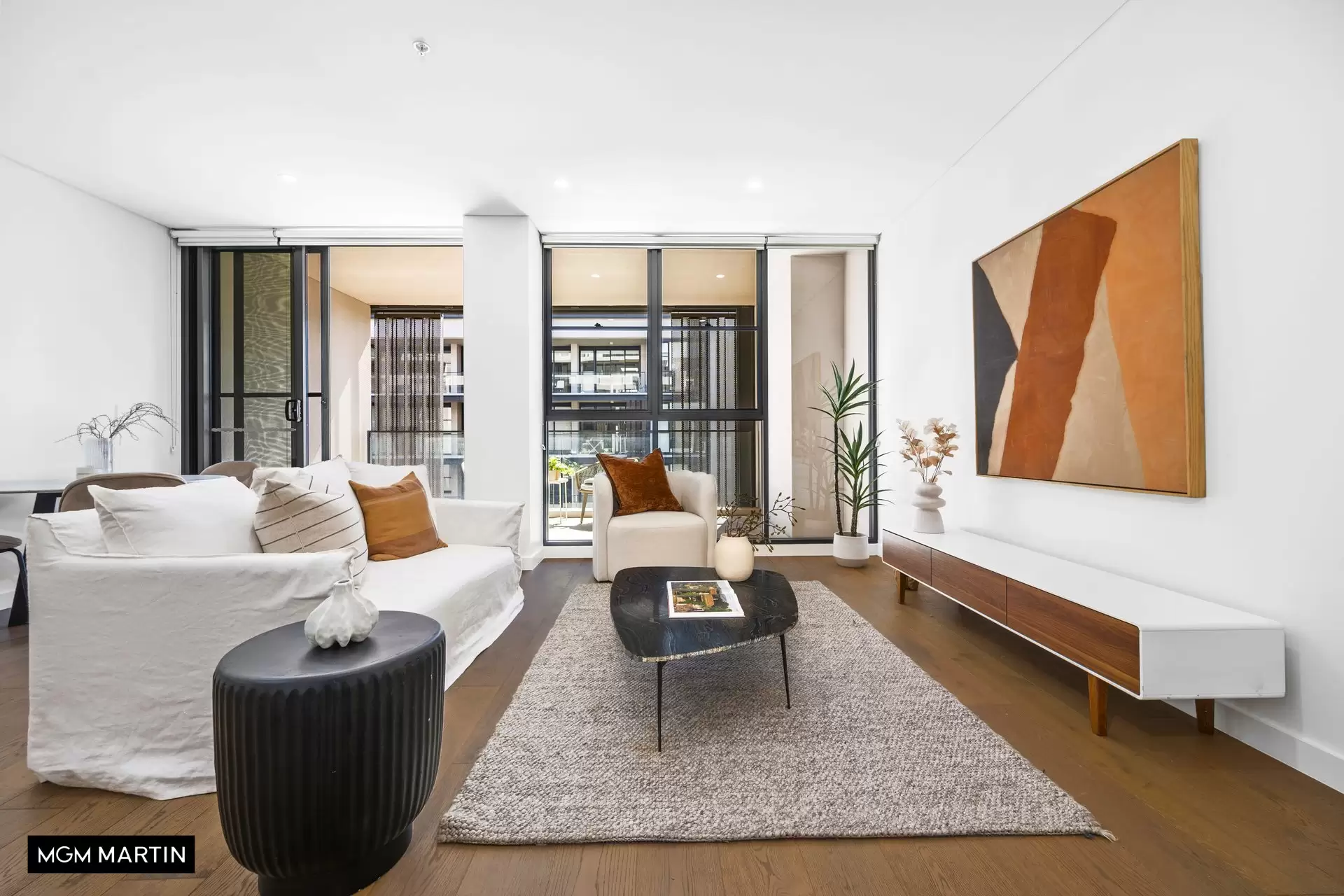 2415/6 Kingsborough Way, Zetland Leased by MGM Martin - image 1