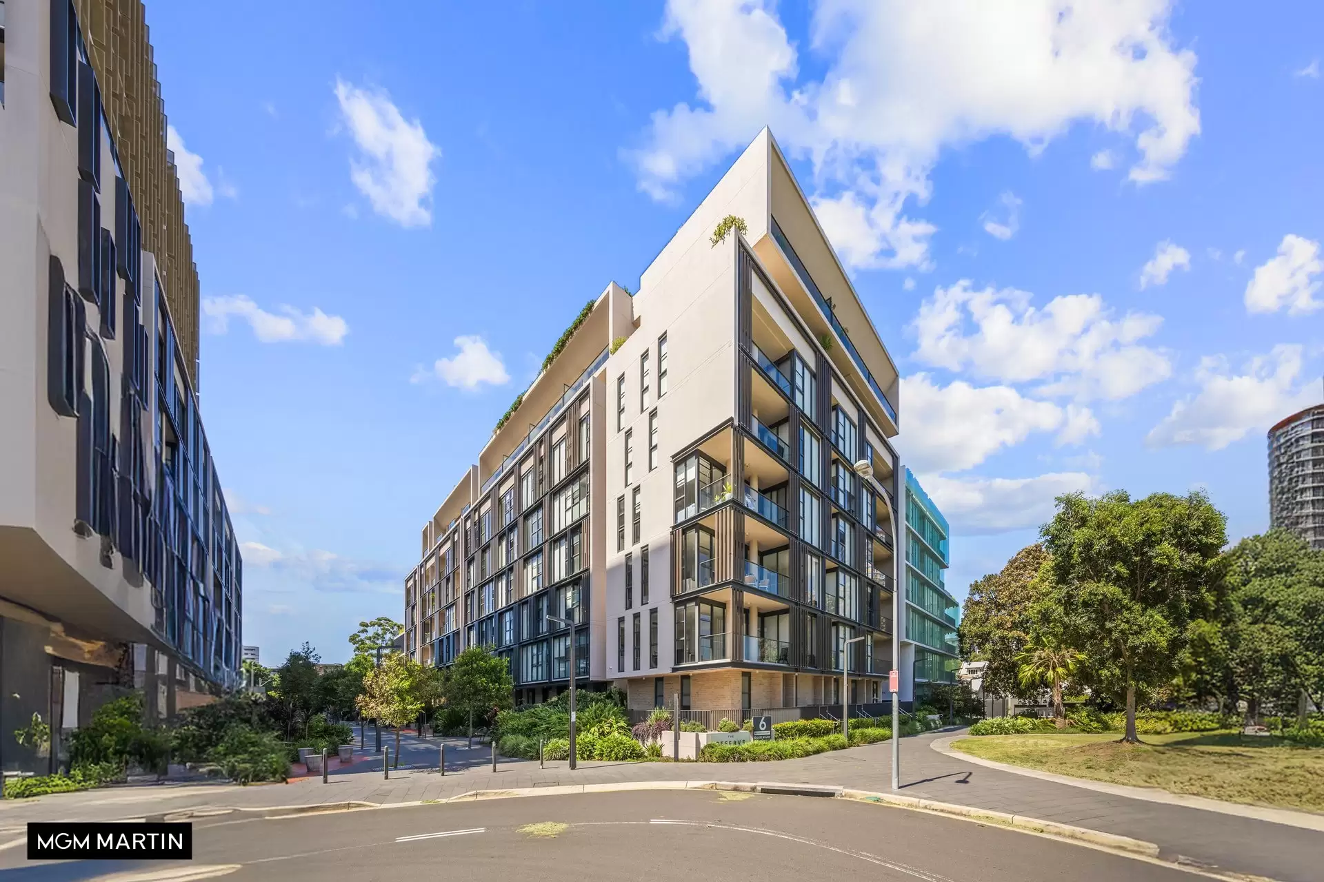 2415/6 Kingsborough Way, Zetland Leased by MGM Martin - image 1