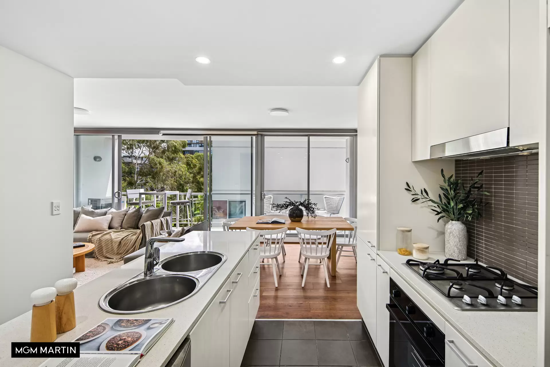 32/3 Defries Avenue, Zetland Sold by MGM Martin - image 1