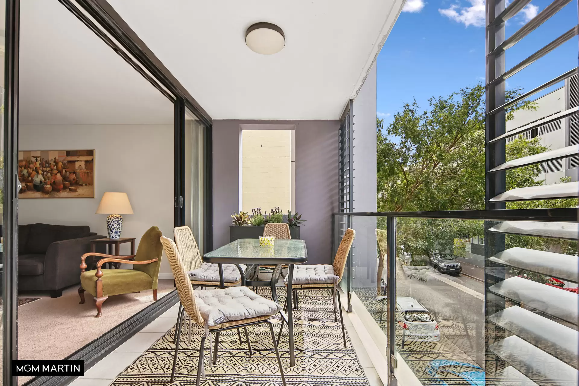 9/9 Grandstand Parade, Zetland Sold by MGM Martin - image 1