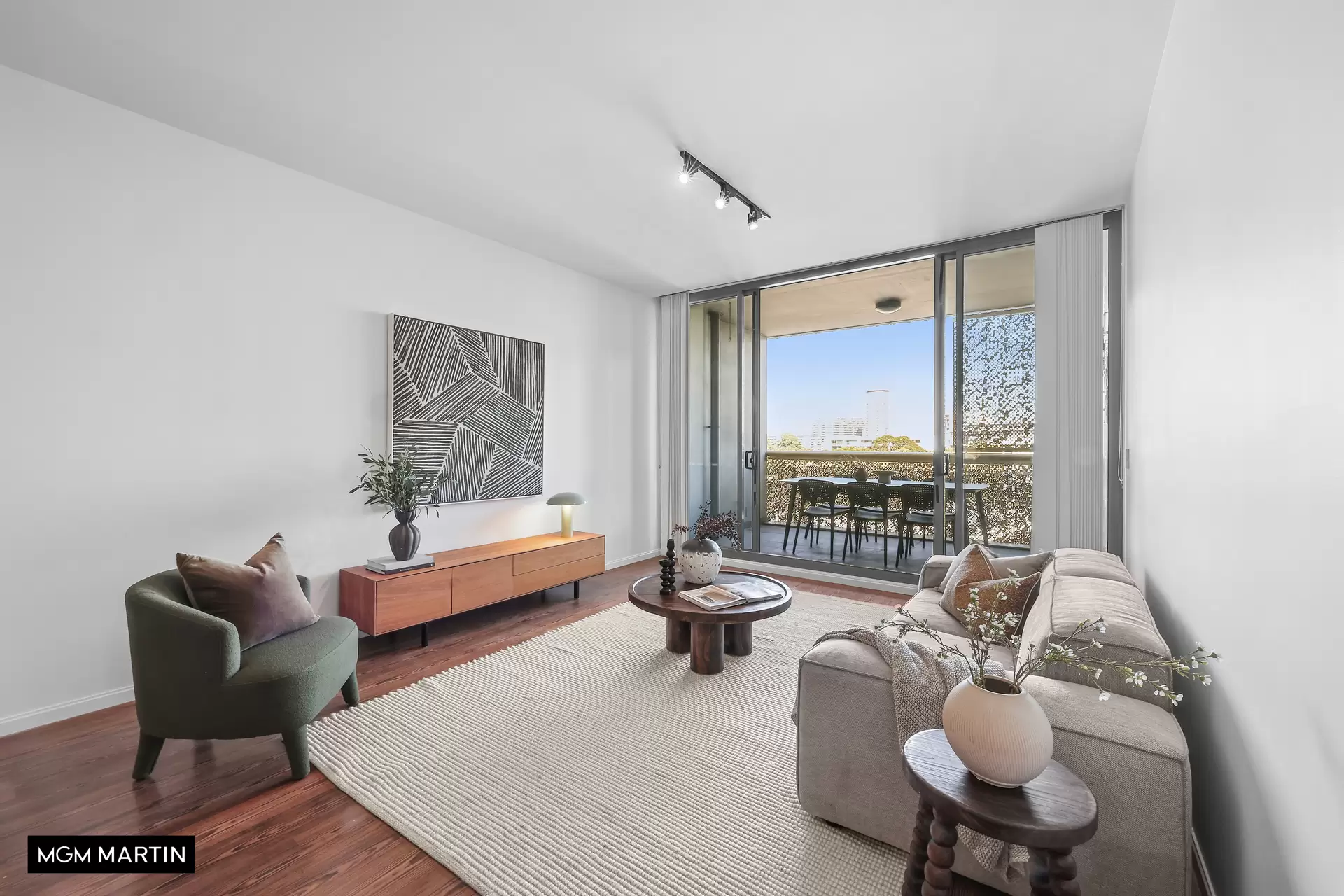 706/17 Gadigal Avenue, Zetland Sold by MGM Martin - image 1