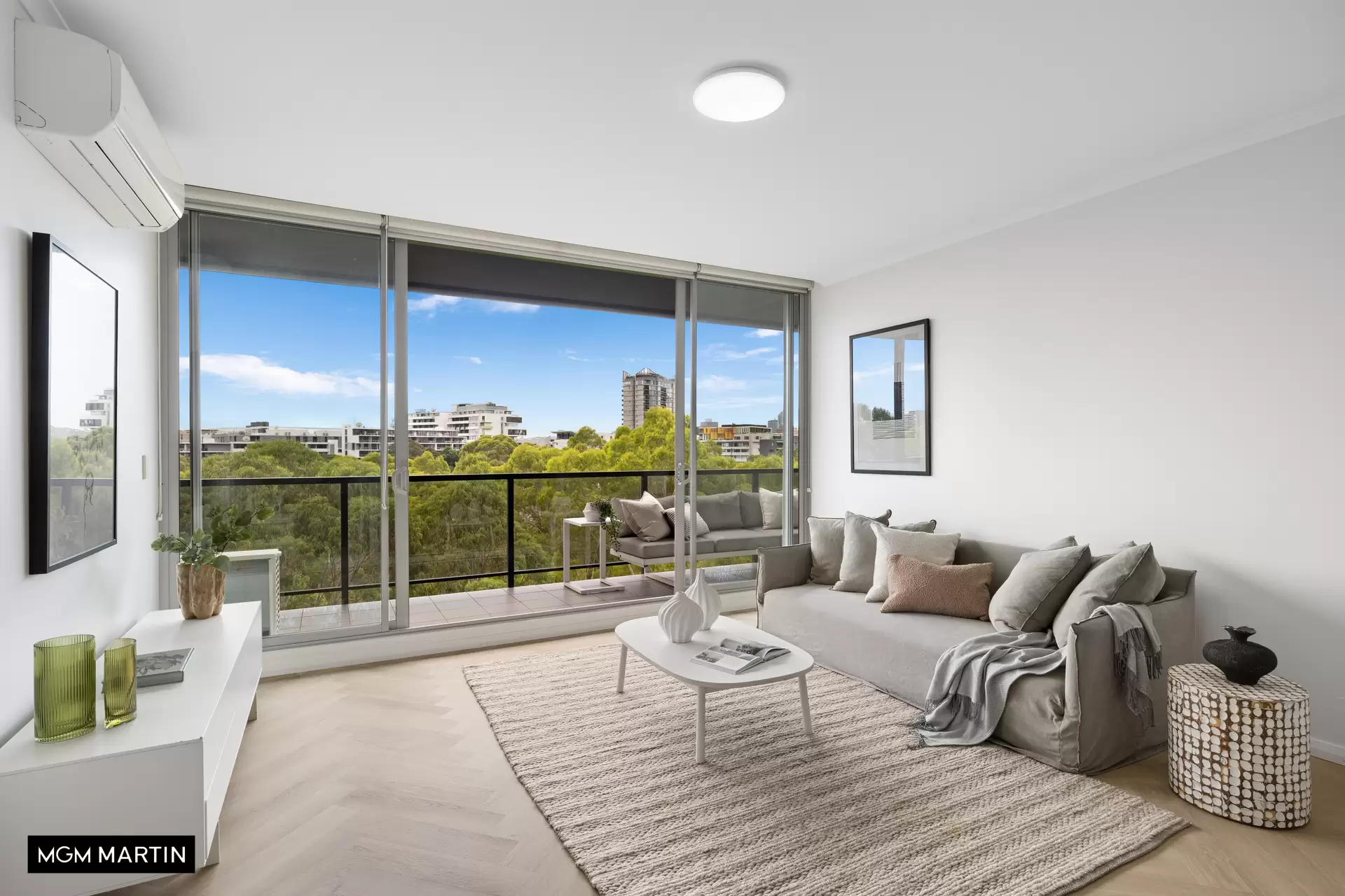 63/2 Hutchinson Walk, Zetland Sold by MGM Martin - image 1