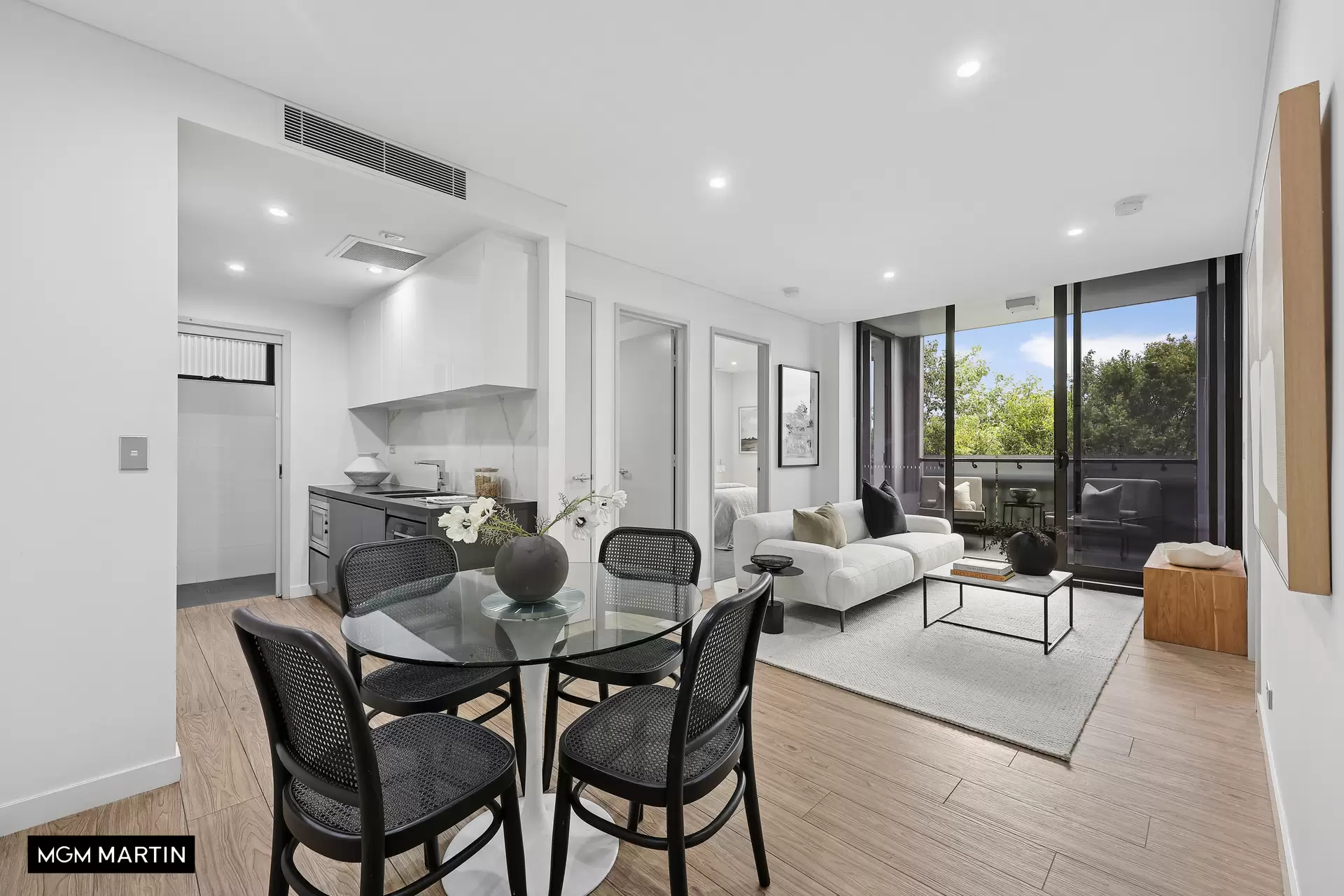 521/347 George Street, Waterloo Sold by MGM Martin - image 1