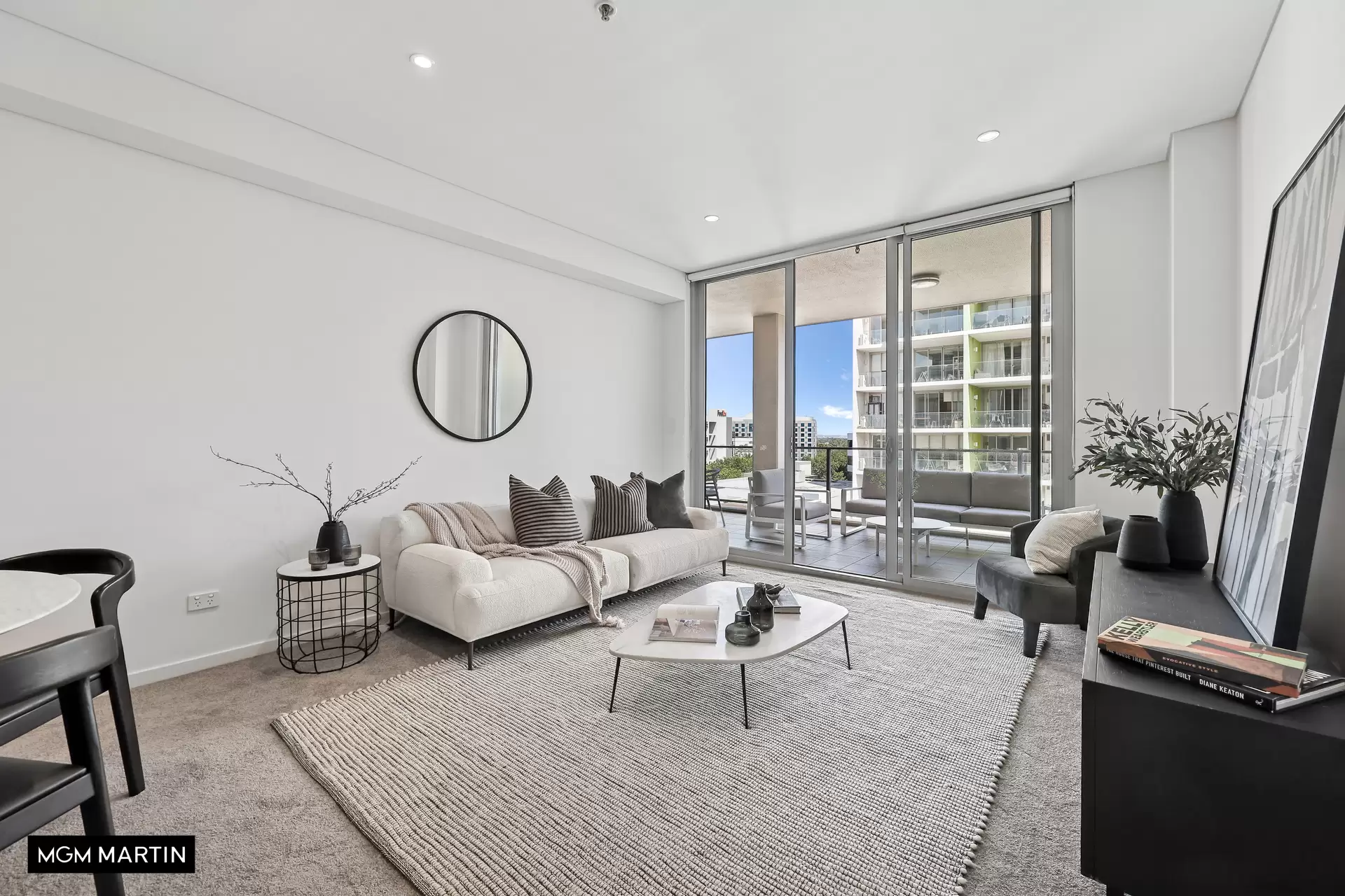 904C/8 Bourke Street, Mascot Sold by MGM Martin - image 1
