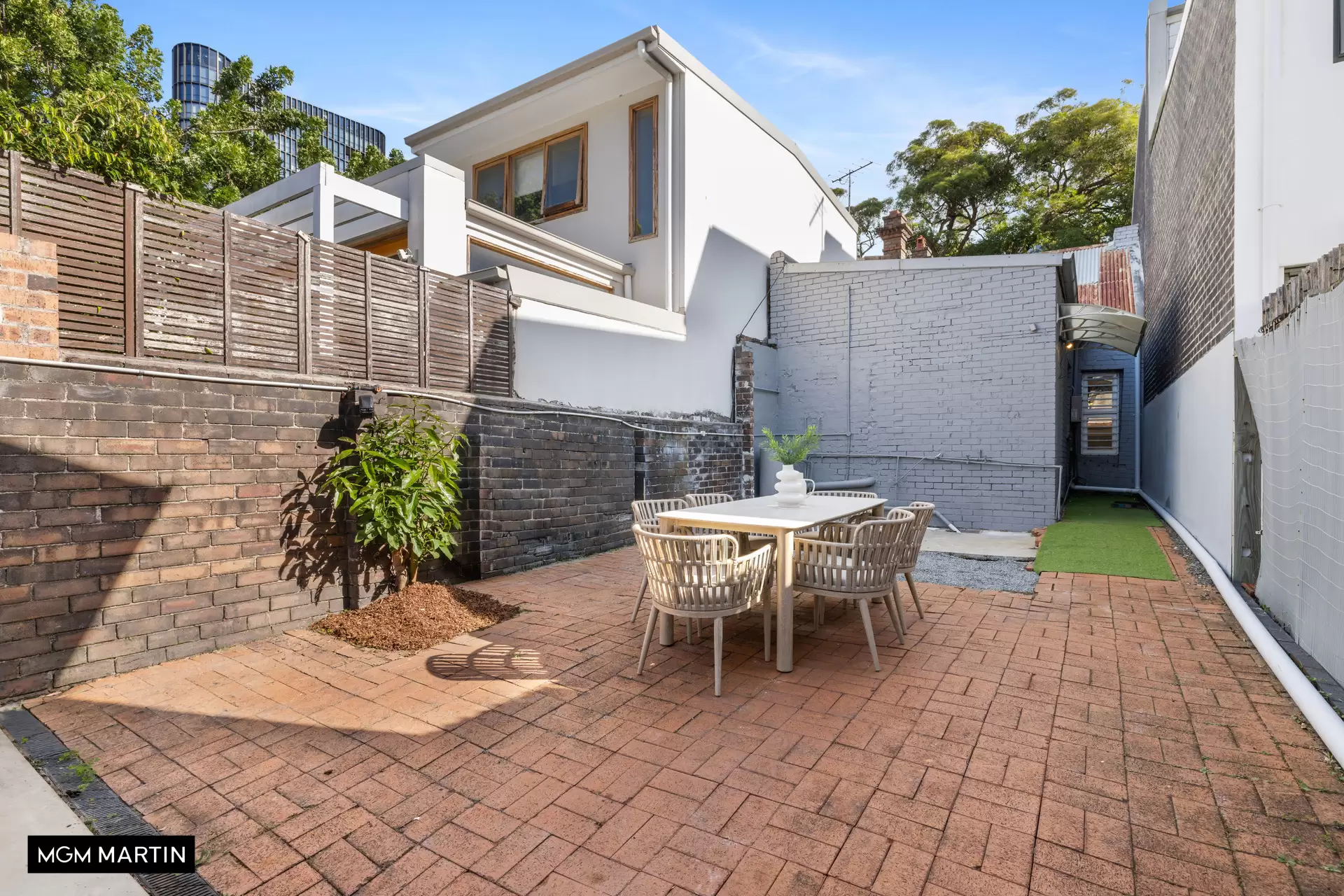 56 Portman Street, Zetland Sold by MGM Martin - image 1