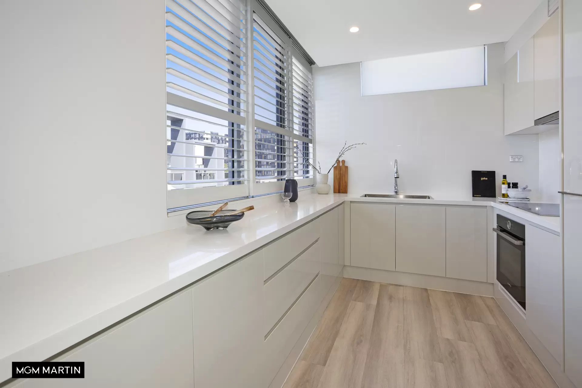 141/635 Gardeners Road, Mascot Sold by MGM Martin - image 1