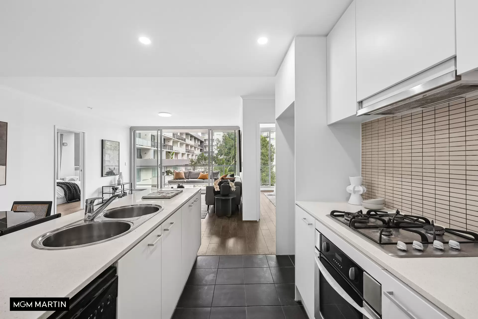 26/3 Defries Avenue, Zetland Sold by MGM Martin - image 1