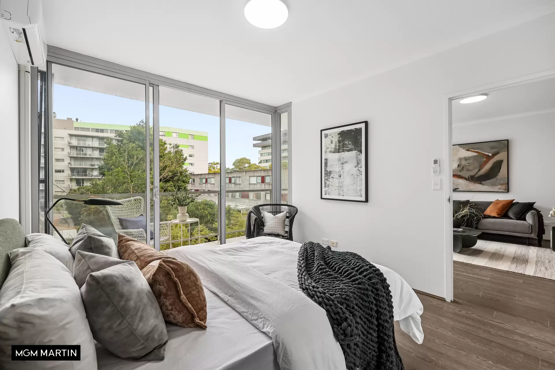26/3 Defries Avenue, Zetland Sold by MGM Martin - image 1