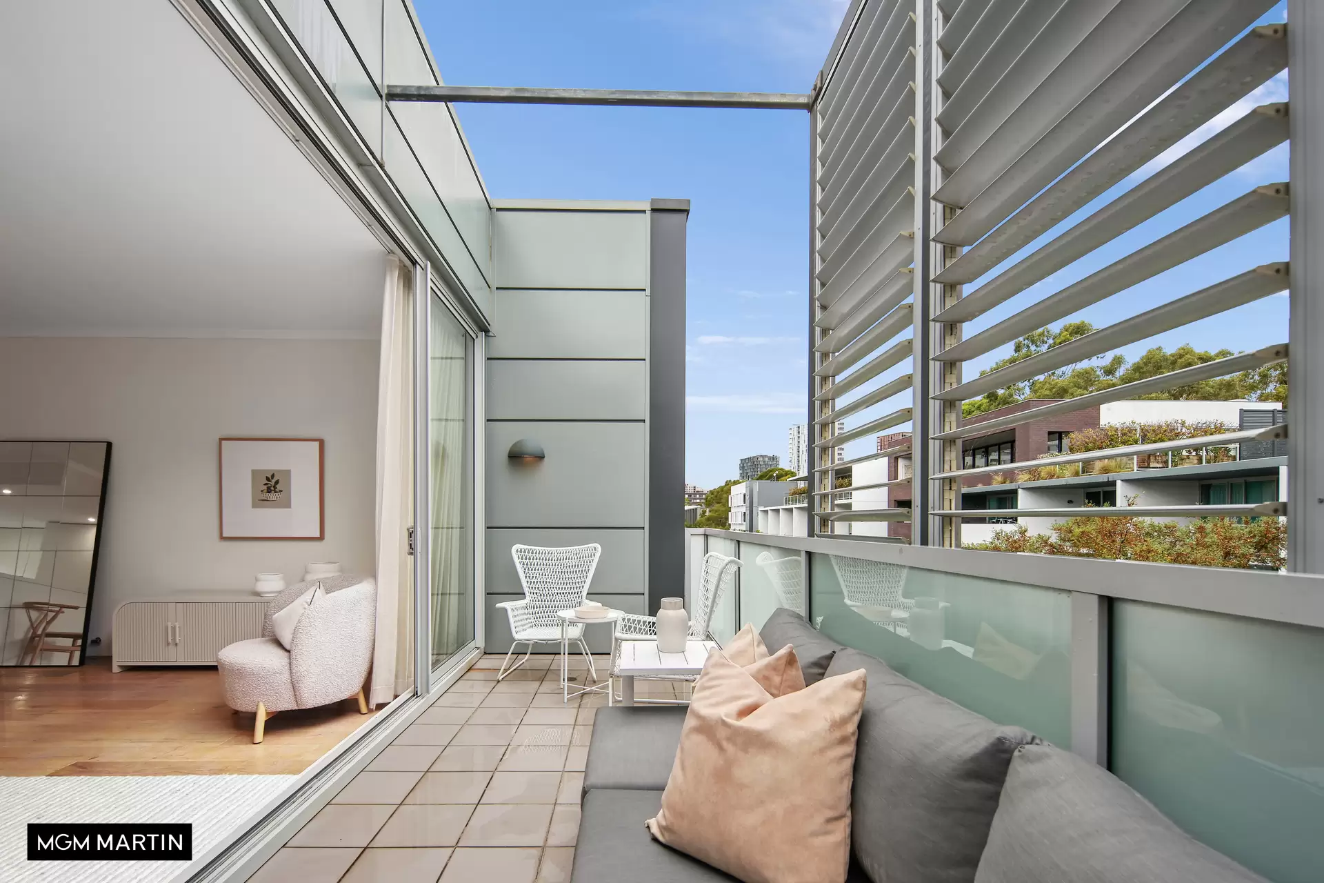 25/13 Grandstand Parade, Zetland Sold by MGM Martin - image 1