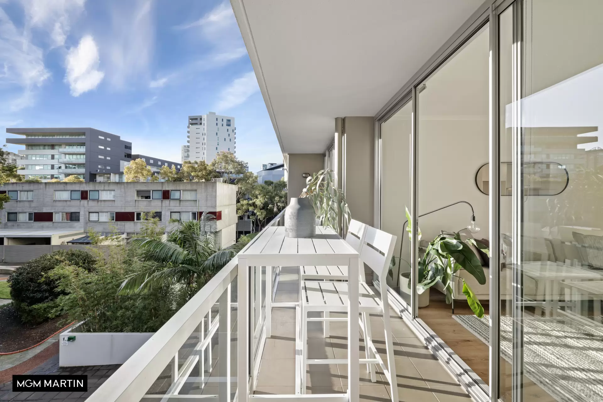 25/3 Defries Avenue, Zetland Sold by MGM Martin - image 1