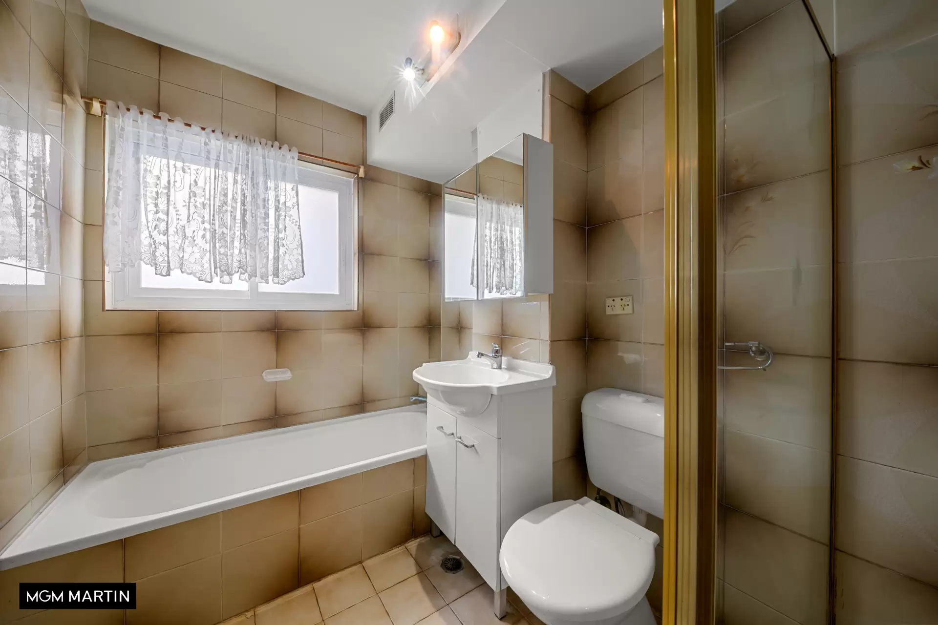 5/6 Barber Avenue, Eastlakes Sold by MGM Martin - image 1
