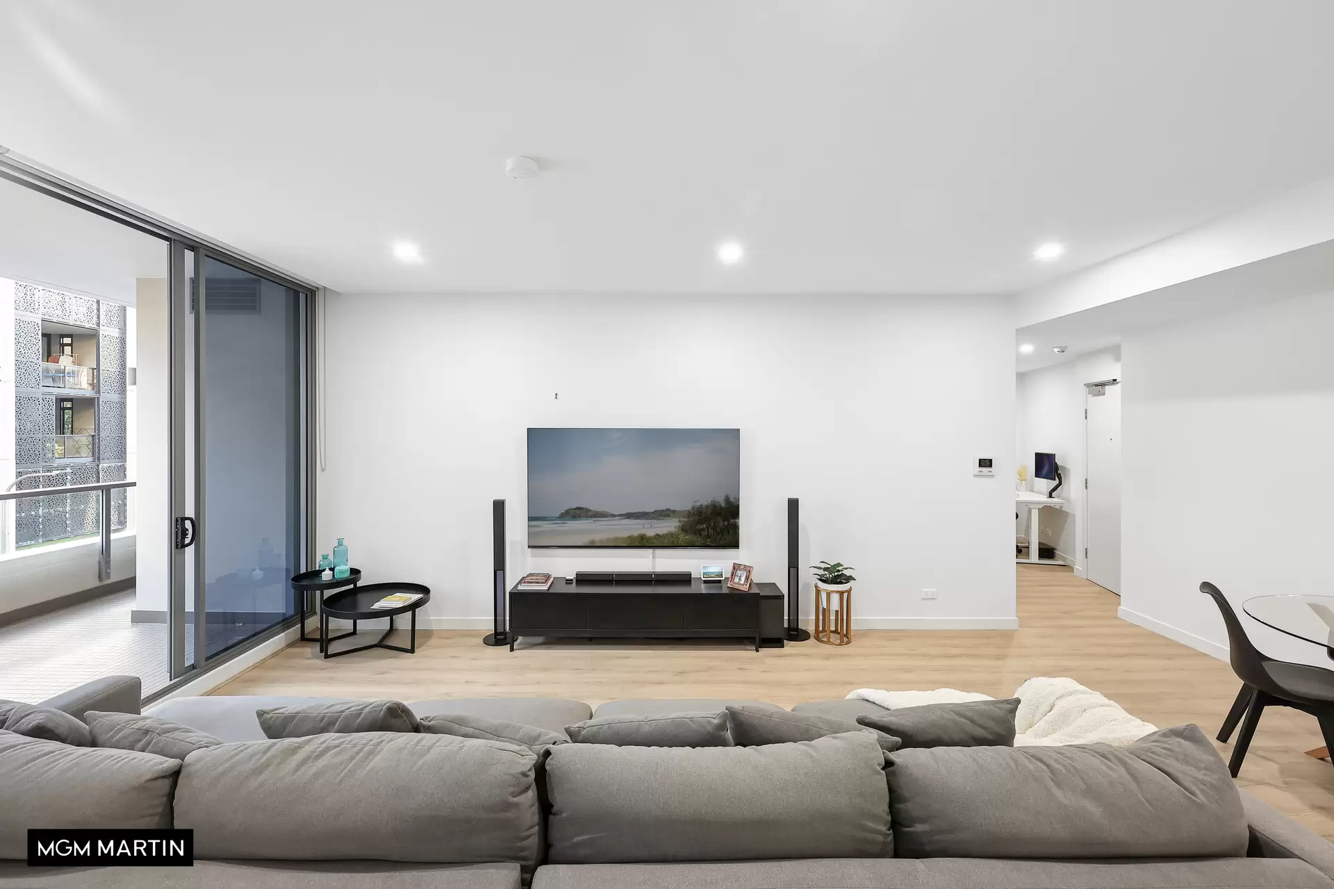 33/1 Thread Lane, Waterloo Sold by MGM Martin - image 1