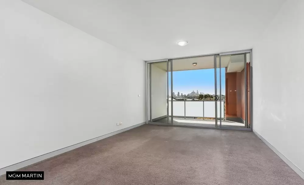 304/5 Queen Street, Rosebery Leased by MGM Martin - image 1