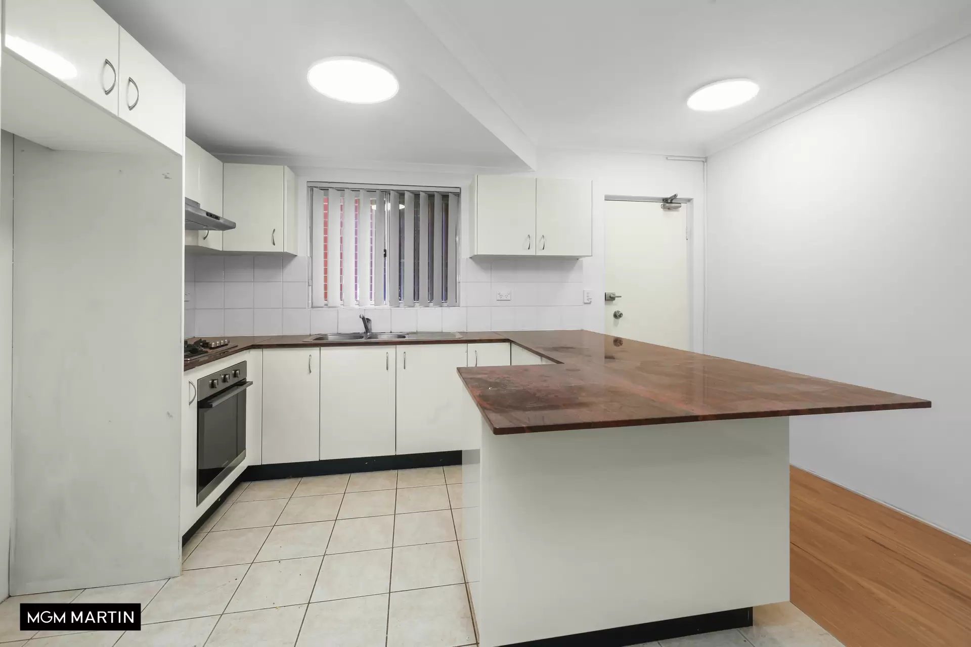 1/74 Willis Street, Kingsford Leased by MGM Martin - image 1