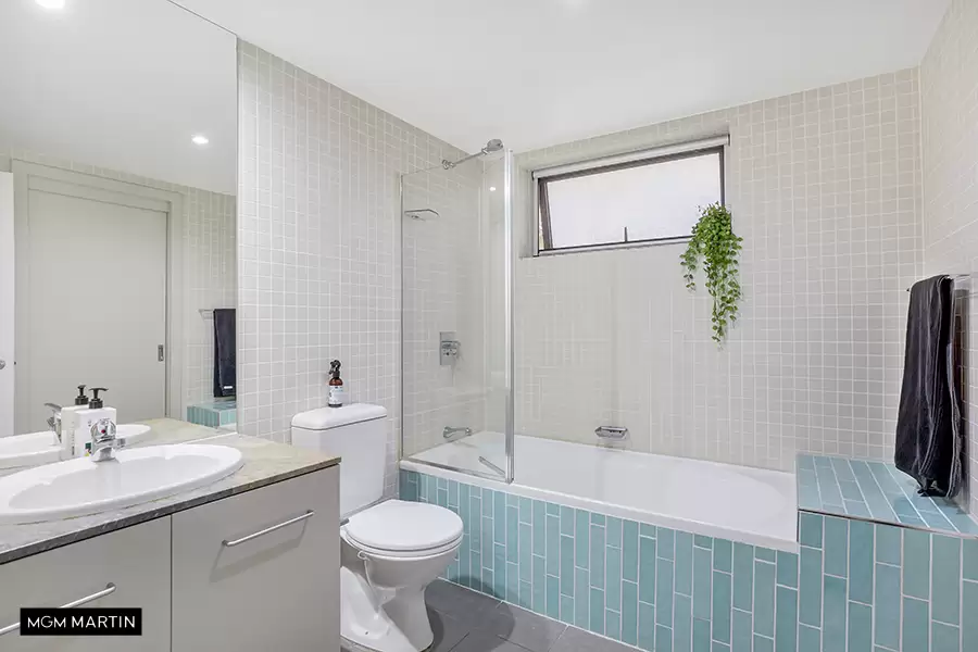 39/4 Grandstand Parade, Zetland Sold by MGM Martin - image 1