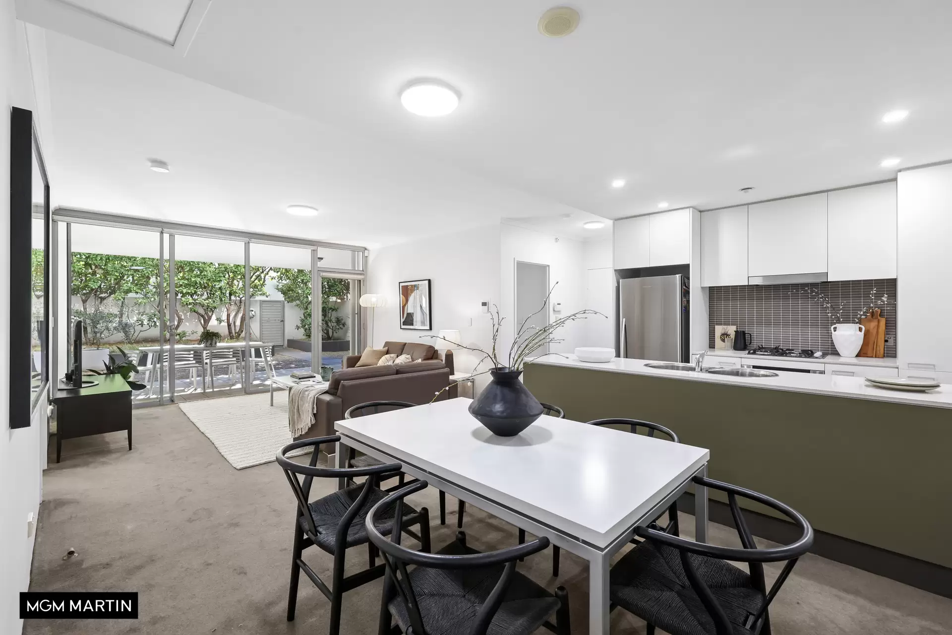 2/1 Levy Walk, Zetland Sold by MGM Martin - image 1