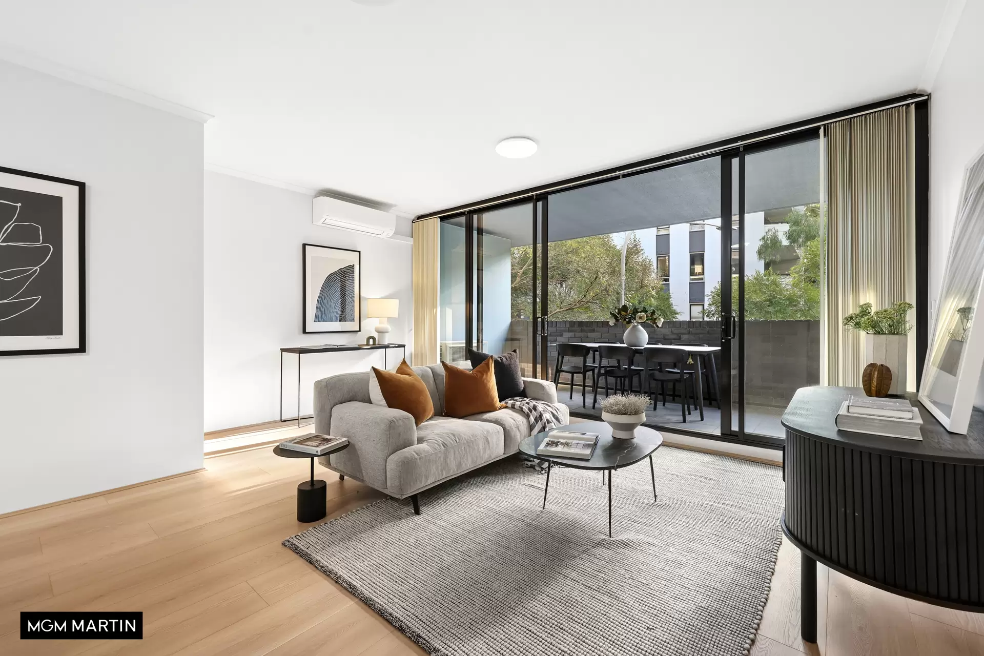 14/6B Grandstand Parade, Zetland Sold by MGM Martin - image 1