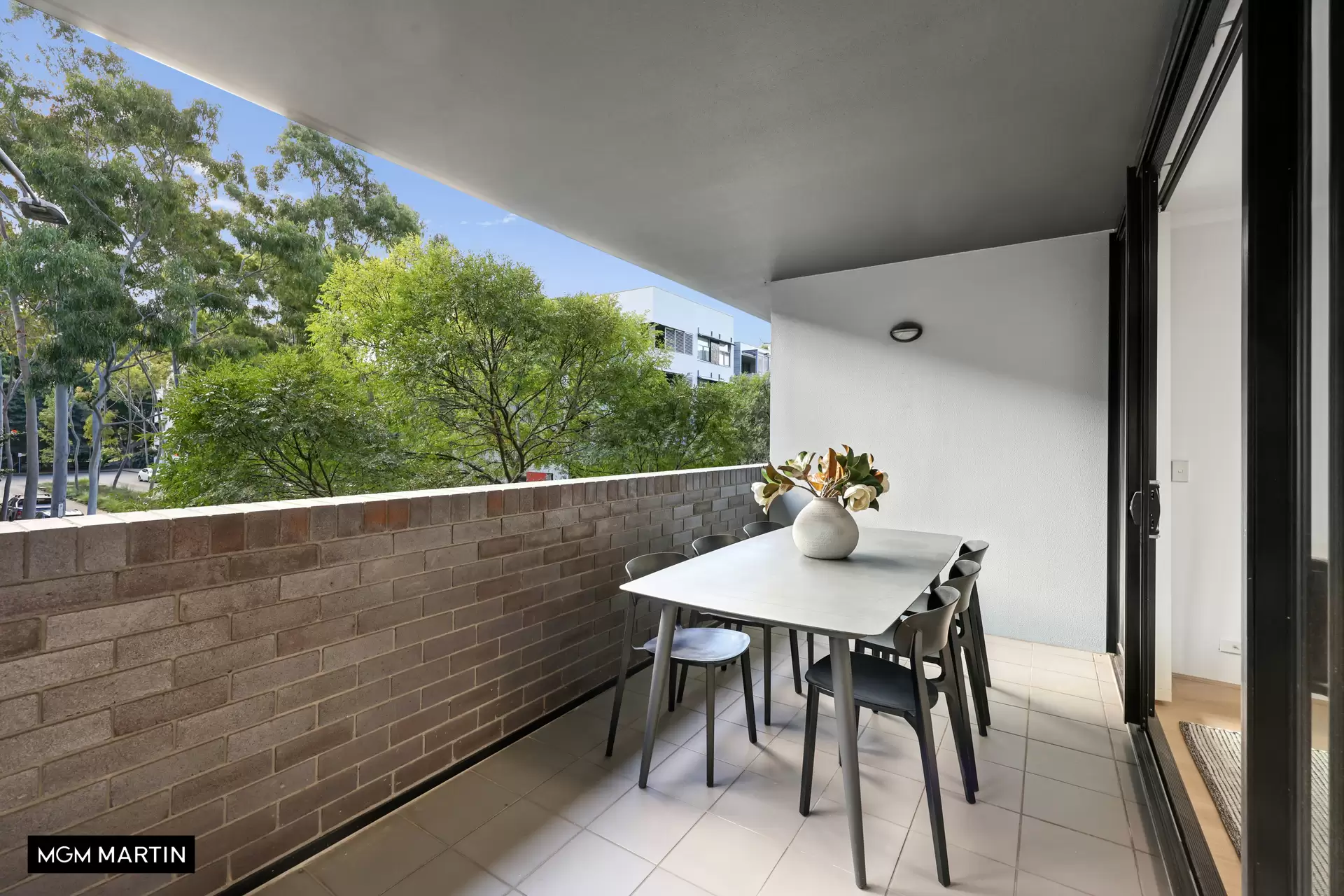 14/6B Grandstand Parade, Zetland Sold by MGM Martin - image 1