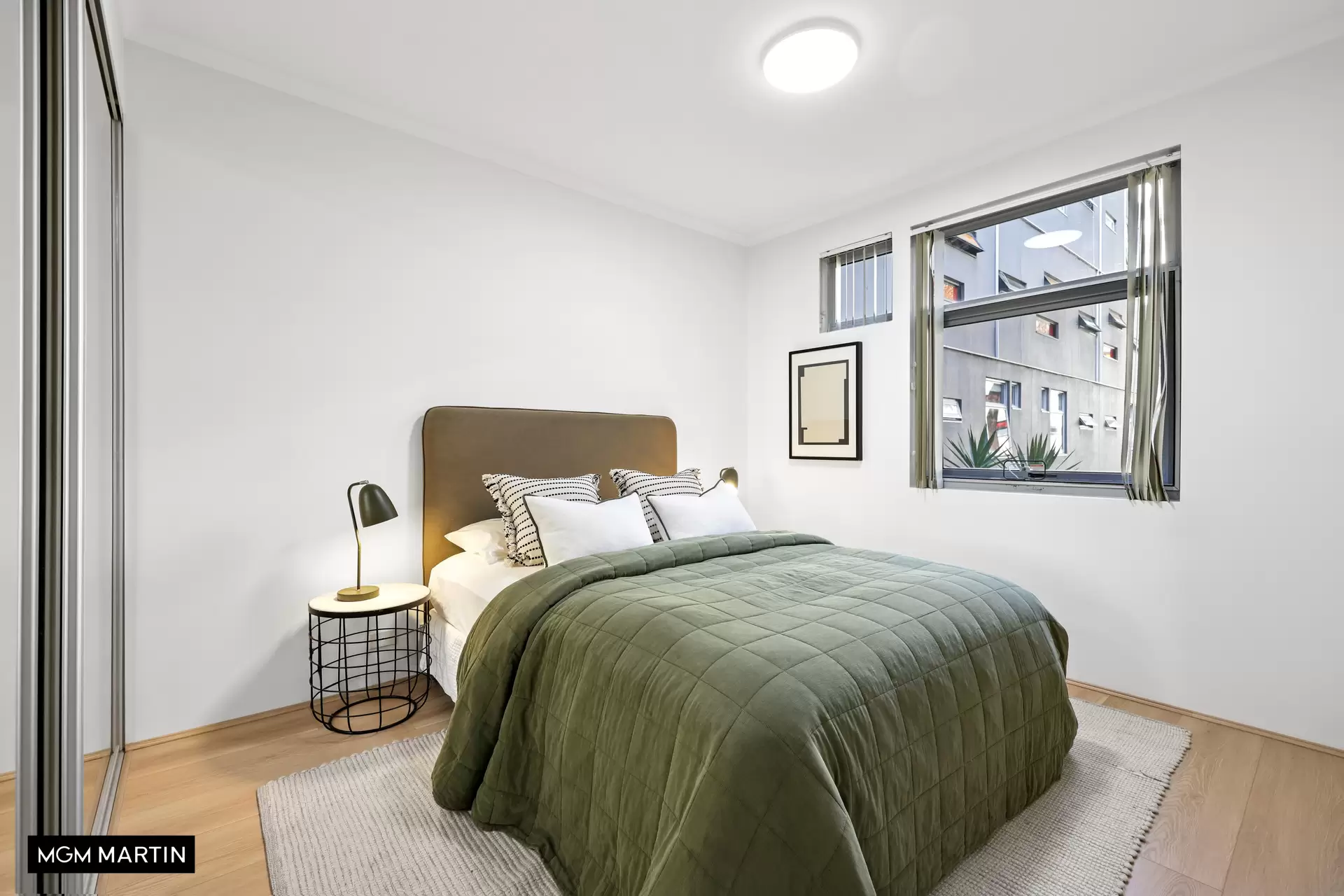 14/6B Grandstand Parade, Zetland Sold by MGM Martin - image 1
