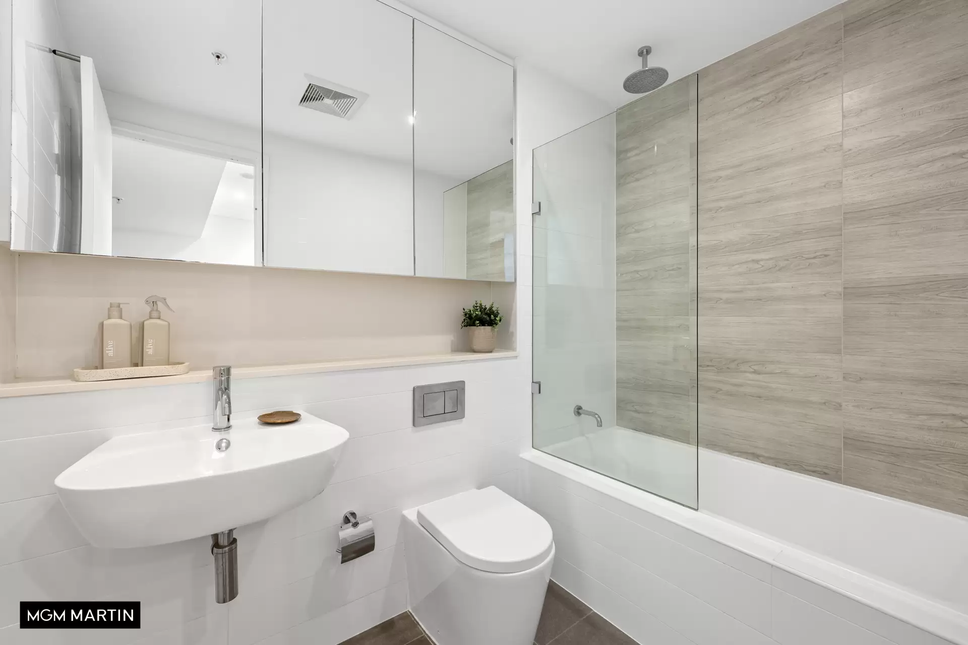 708/12 Paul Street, Zetland Sold by MGM Martin - image 1