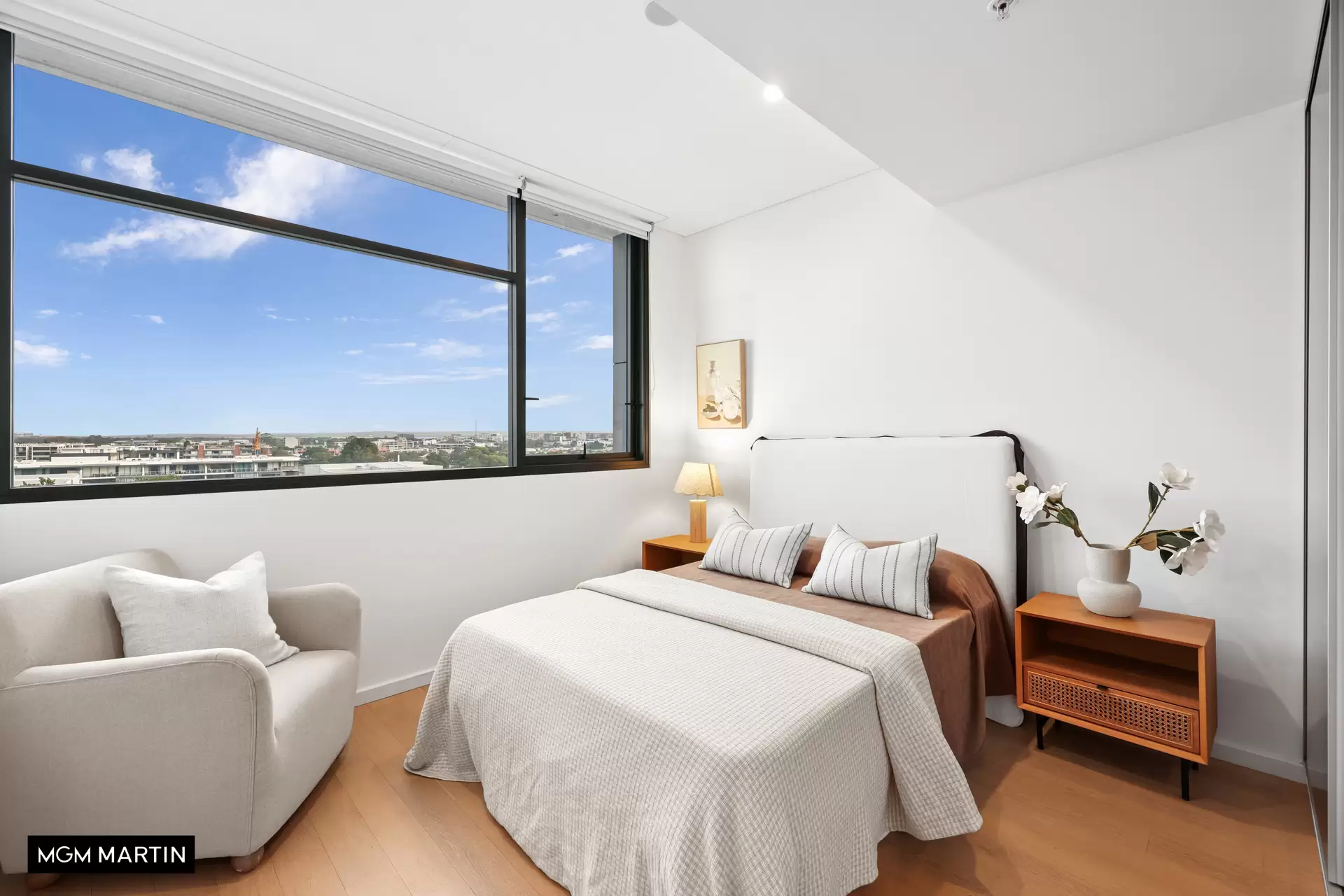 708/12 Paul Street, Zetland Sold by MGM Martin - image 1
