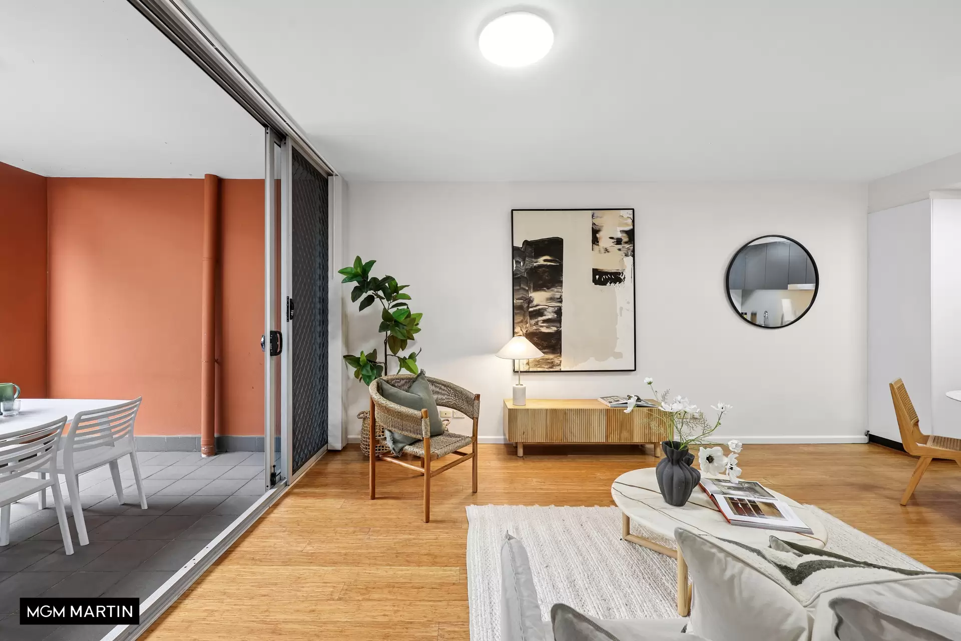 284/5 Queen Street, Rosebery Sold by MGM Martin - image 1