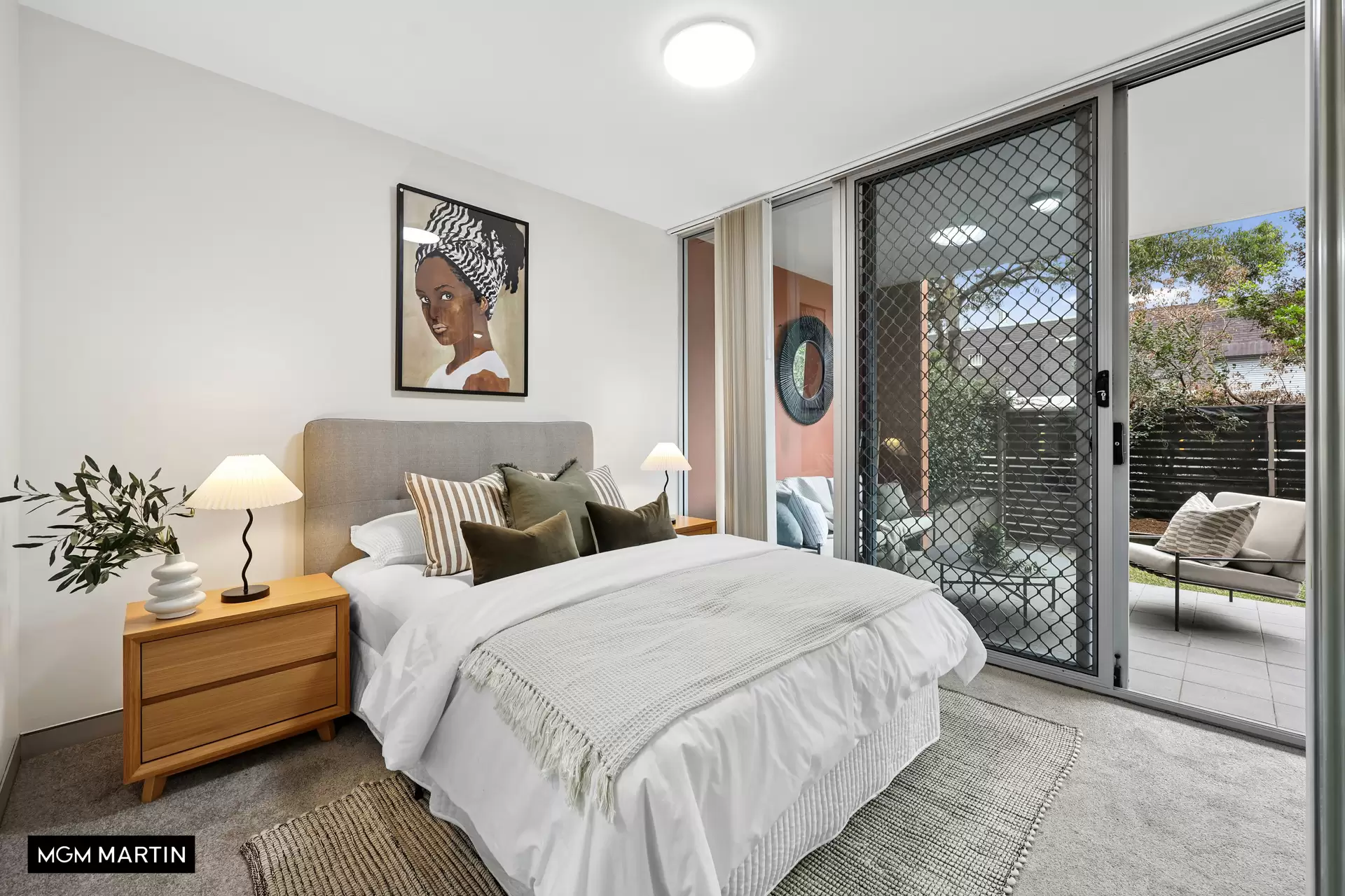 284/5 Queen Street, Rosebery Sold by MGM Martin - image 1