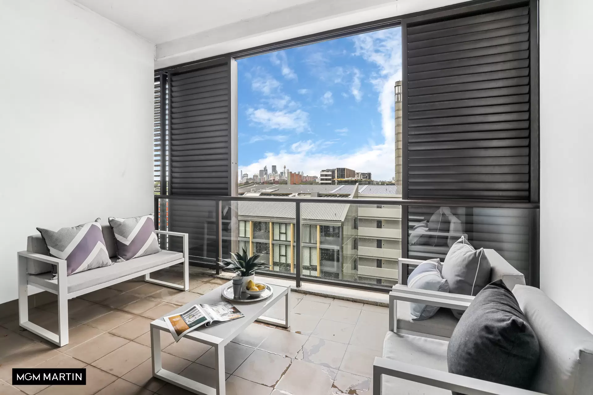 1005/5 O'Dea Avenue, Zetland Sold by MGM Martin - image 1