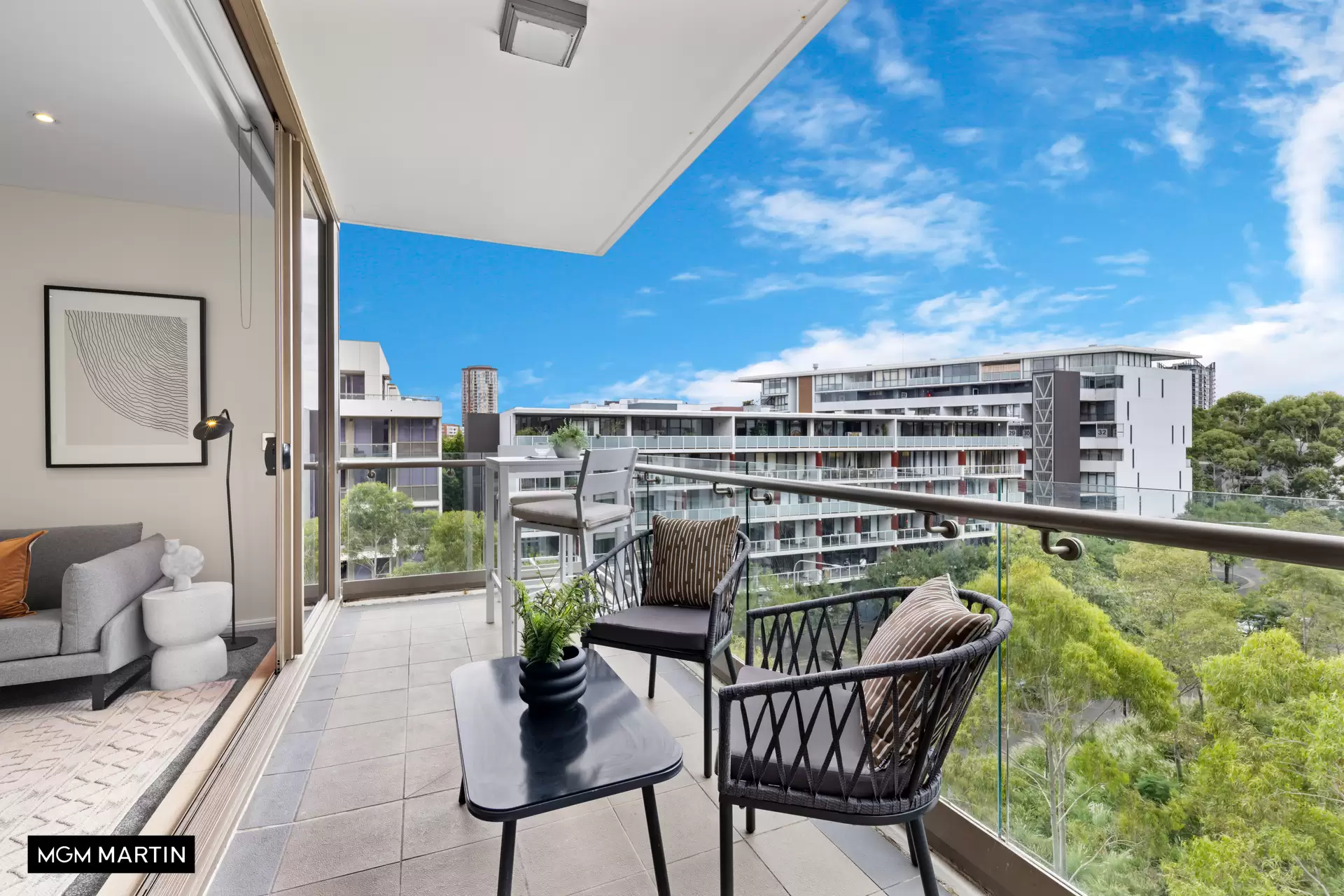 549/10 Victoria Park Parade, Zetland Sold by MGM Martin - image 1