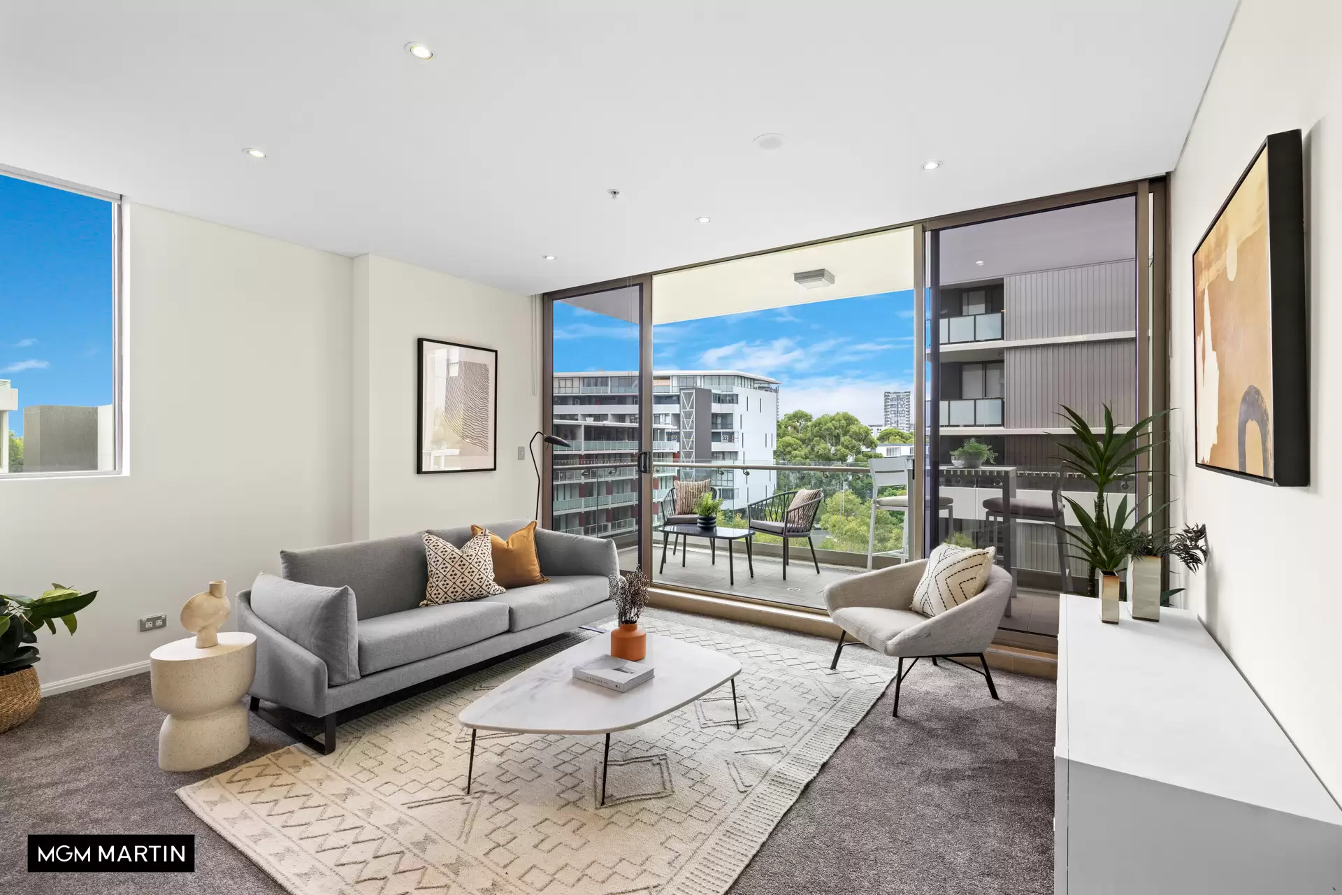 549/10 Victoria Park Parade, Zetland Sold by MGM Martin - image 1
