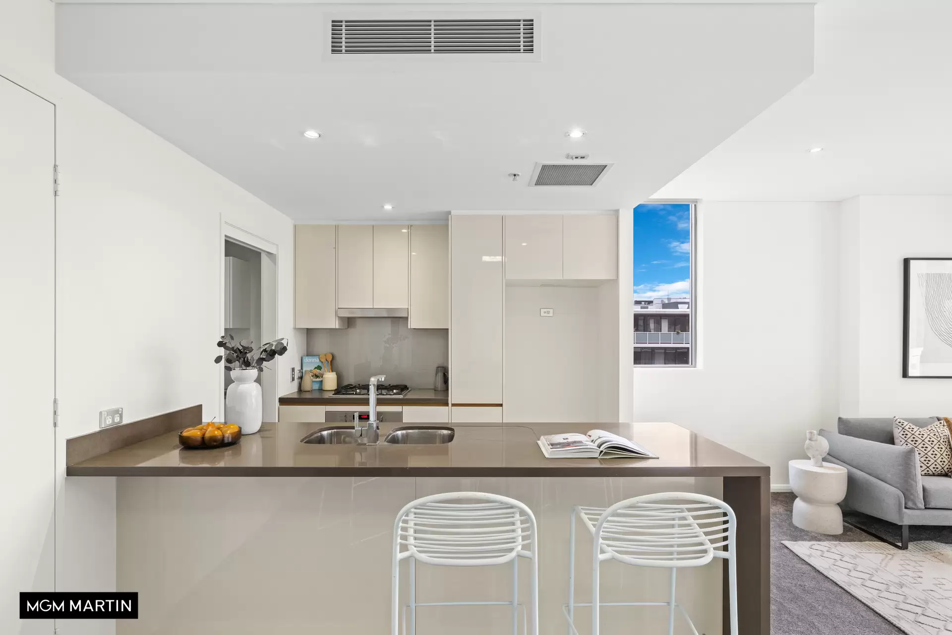 549/10 Victoria Park Parade, Zetland Sold by MGM Martin - image 1