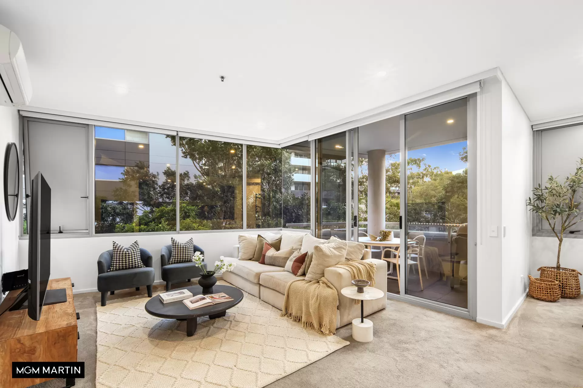 11/6a Defries Avenue, Zetland Sold by MGM Martin - image 1