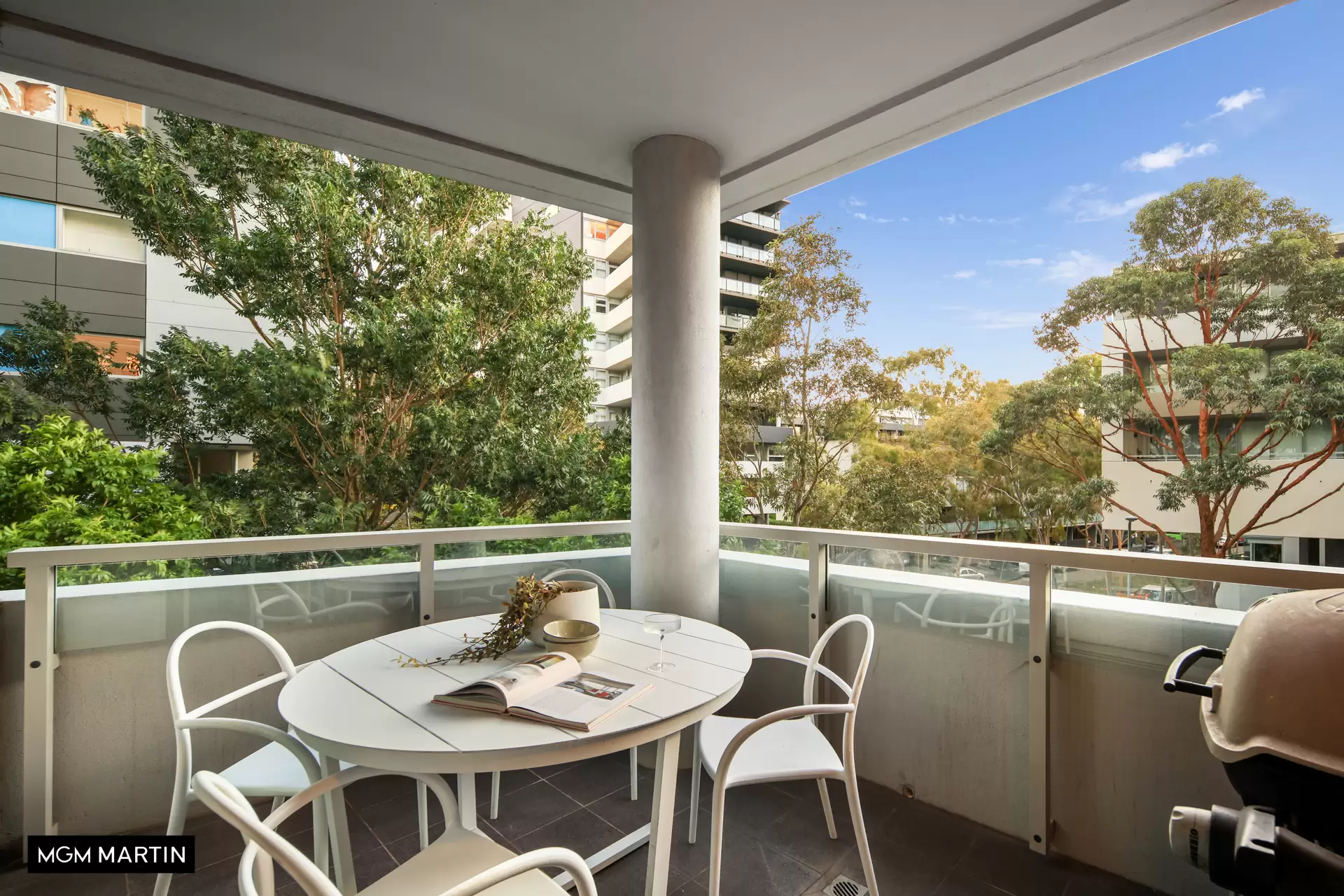 11/6a Defries Avenue, Zetland Sold by MGM Martin - image 1