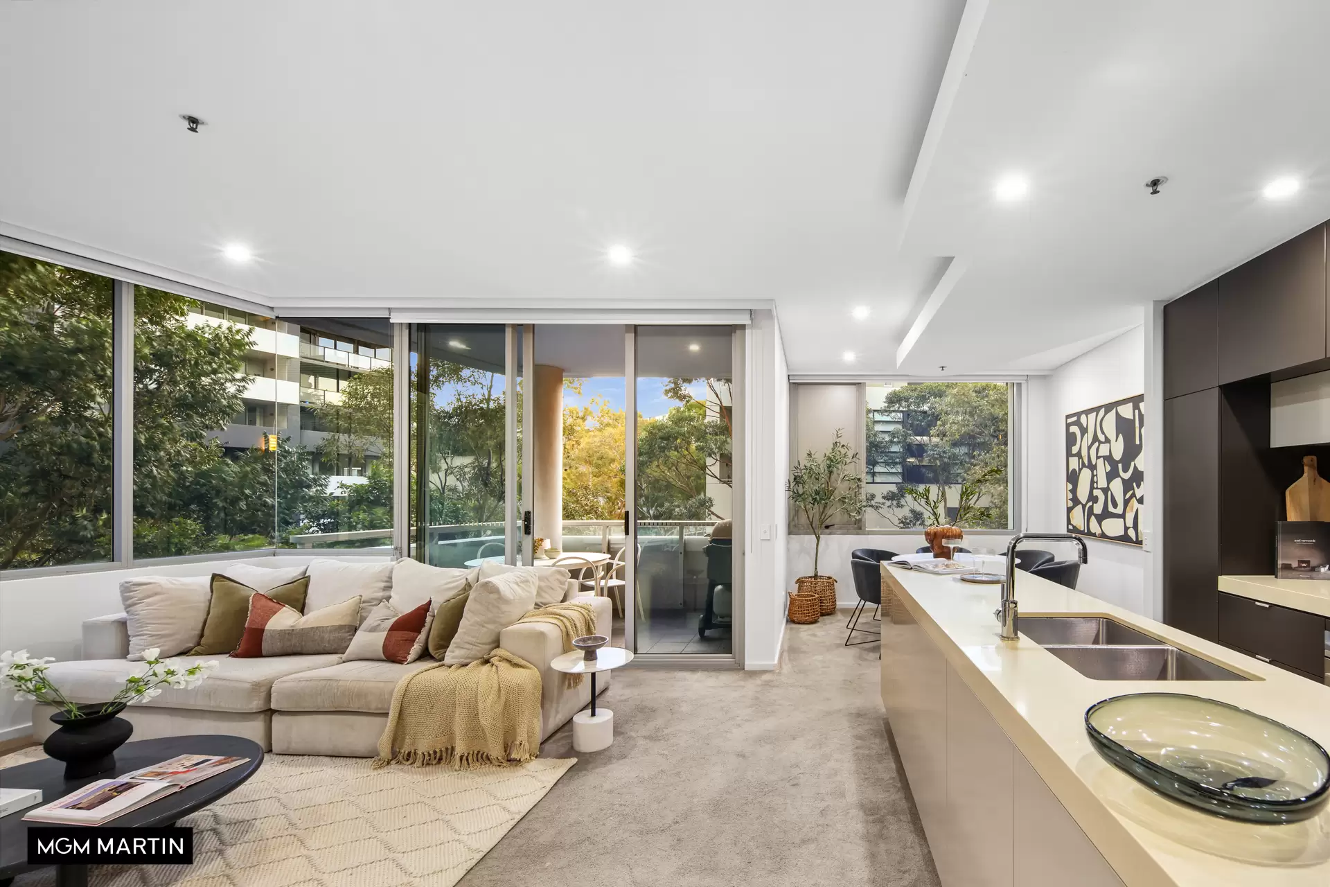 11/6a Defries Avenue, Zetland Sold by MGM Martin - image 1