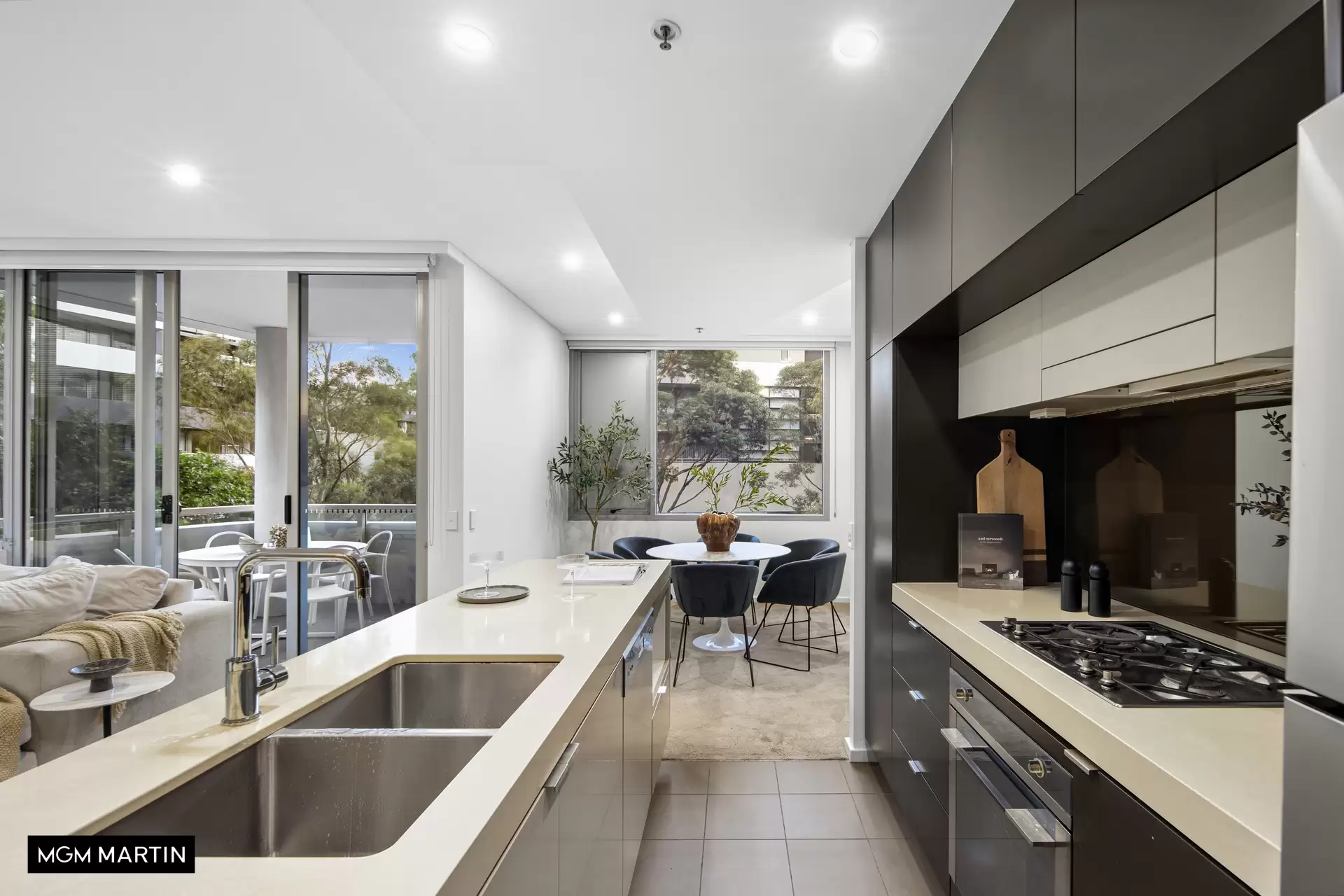 11/6a Defries Avenue, Zetland Sold by MGM Martin - image 1