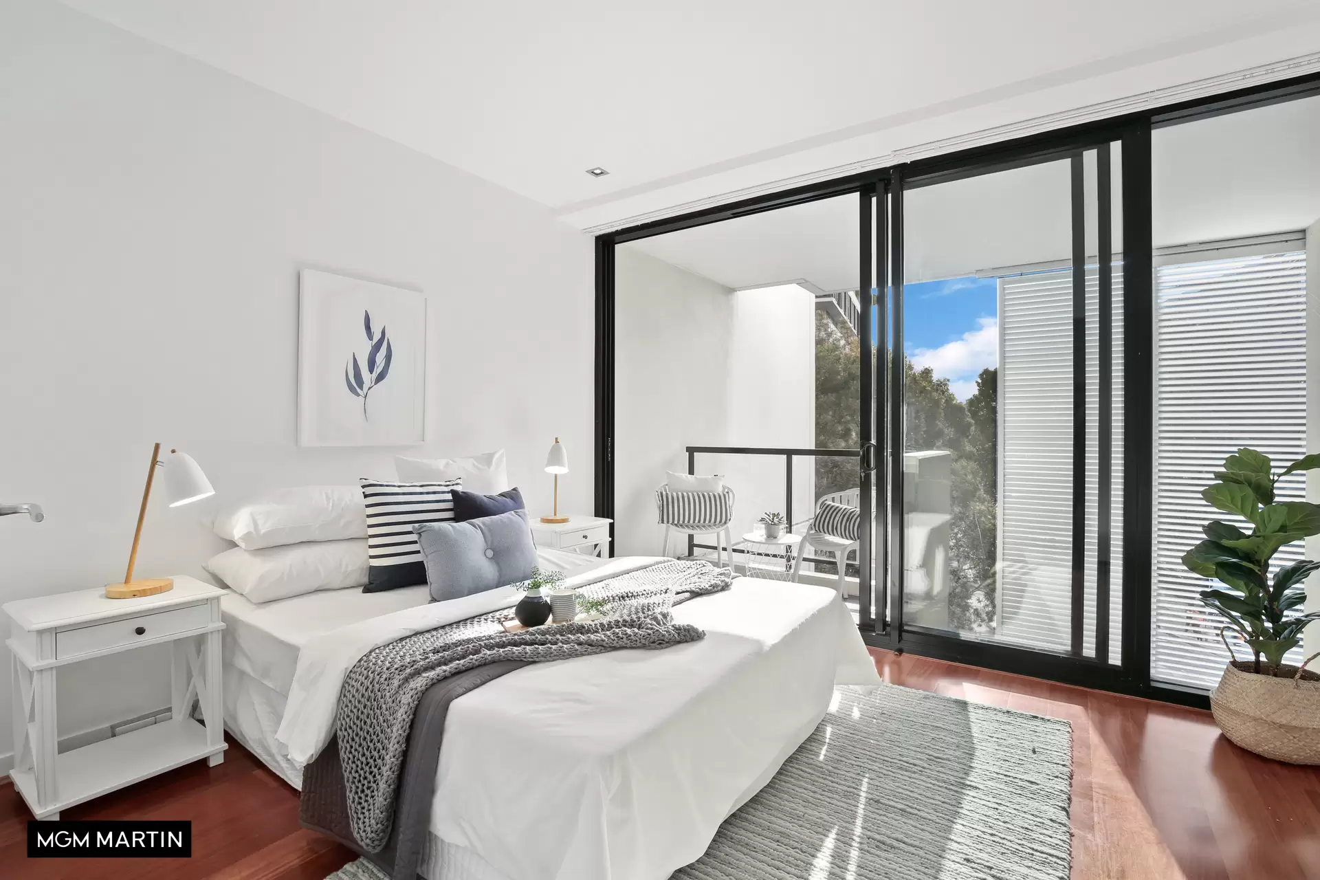 2405/98 Joynton Avenue, Zetland Leased by MGM Martin - image 1