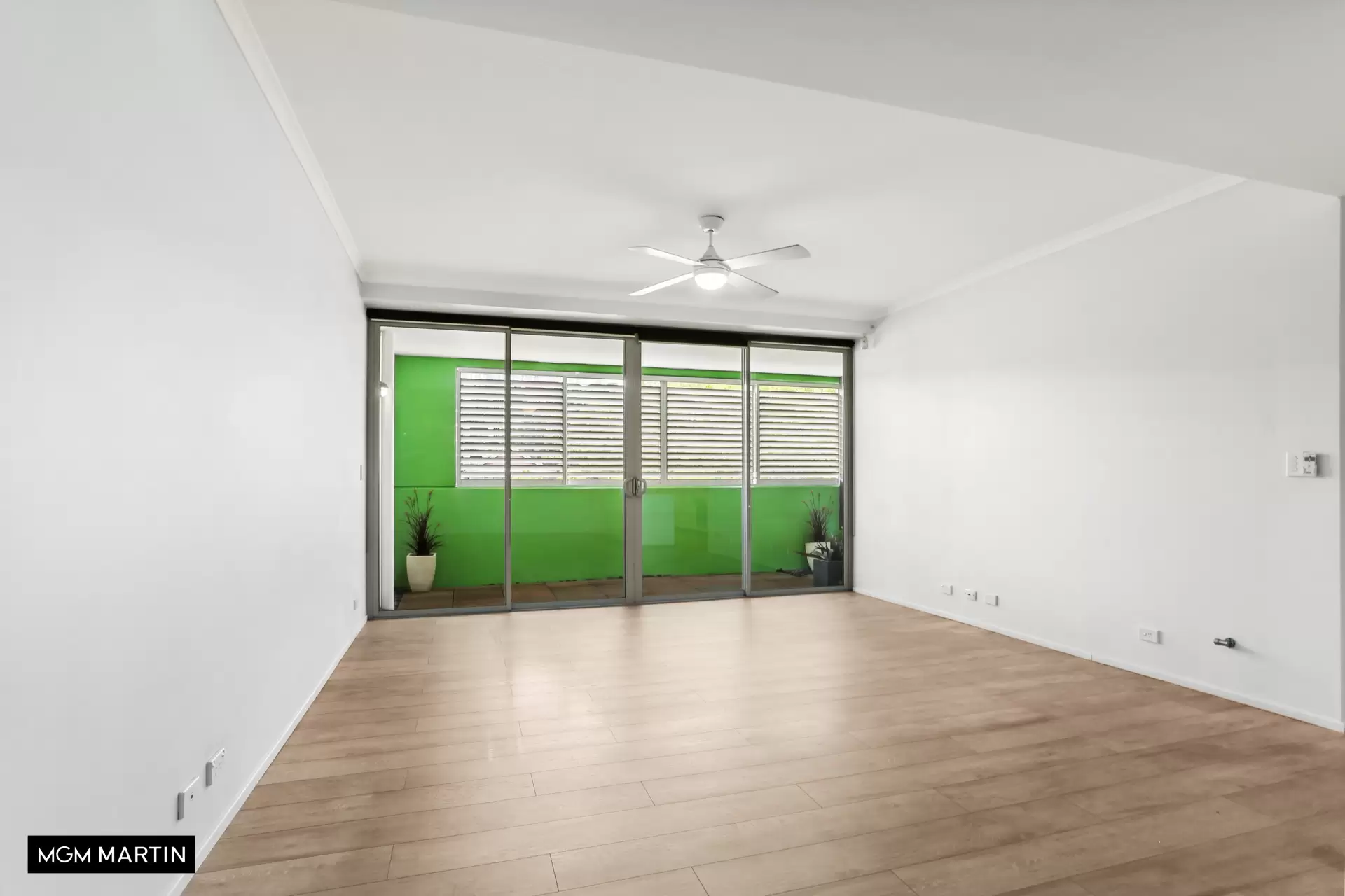 11/4 Grandstand Parade, Zetland For Lease by MGM Martin - image 1