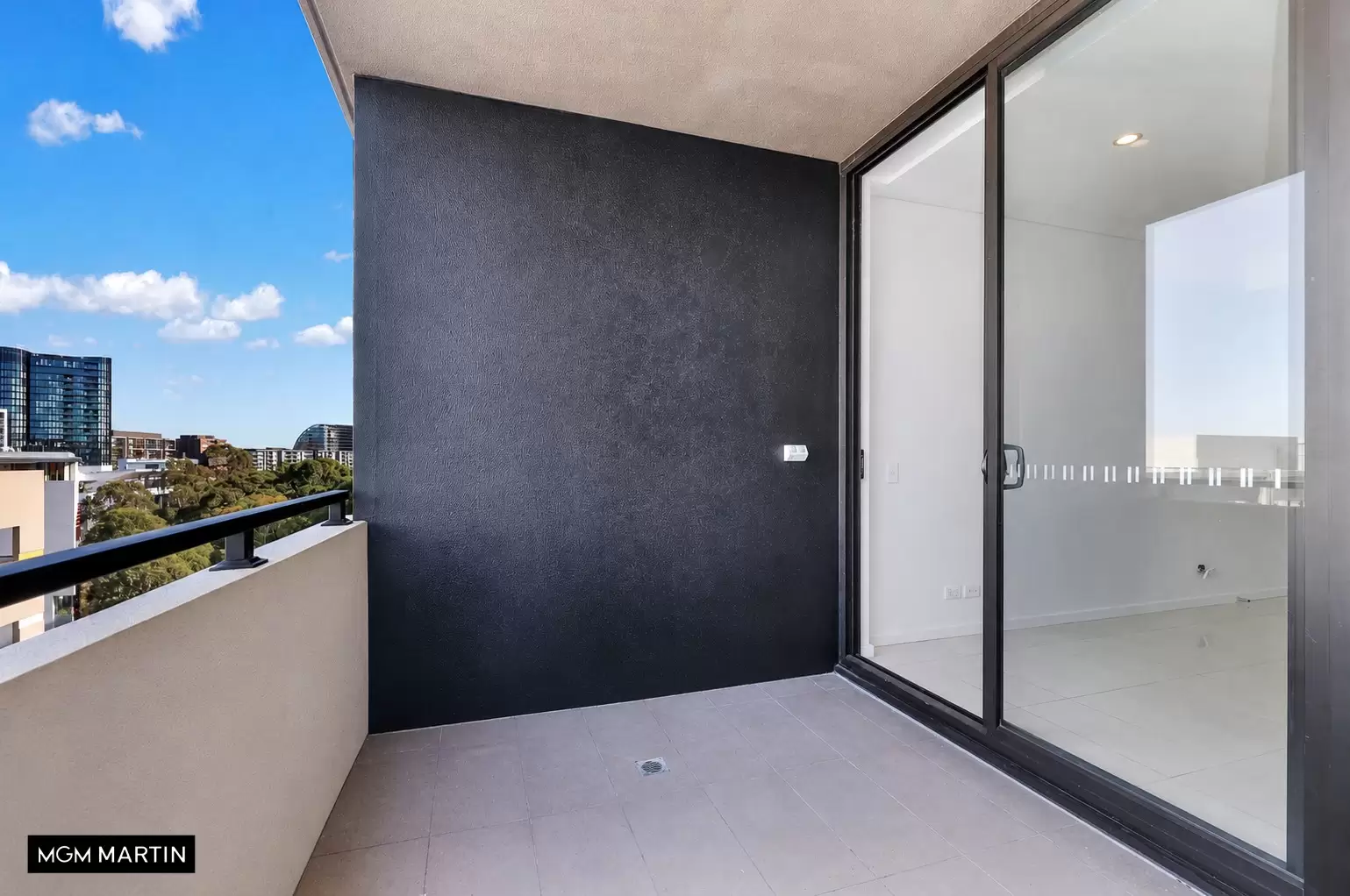913/1 Hutchinson Walk, Zetland For Lease by MGM Martin - image 1