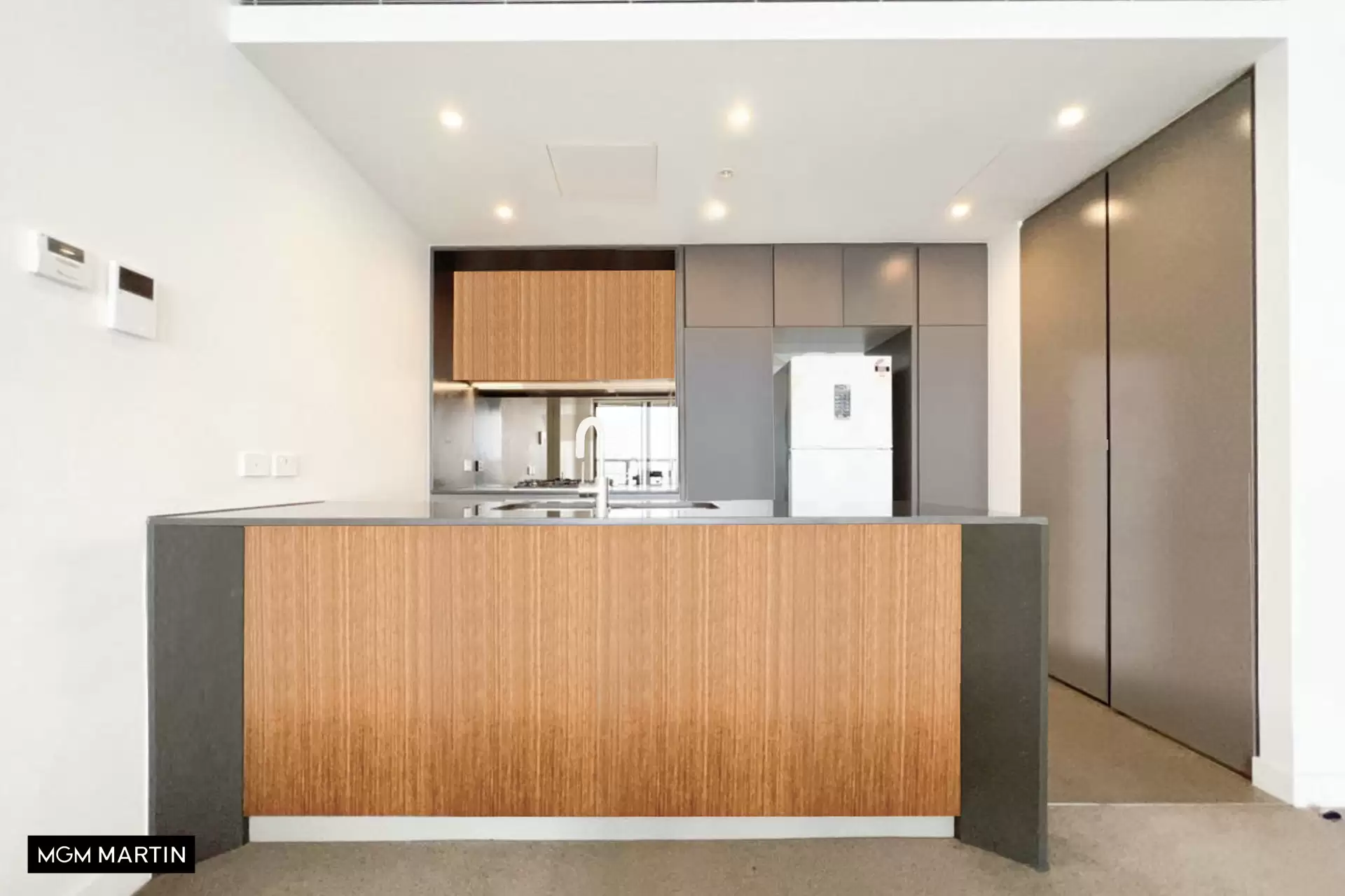 1806/6 Ebsworth Street, Zetland Leased by MGM Martin - image 1