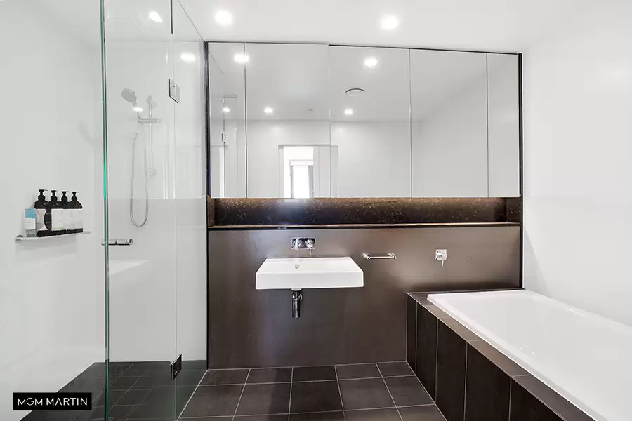 1806/6 Ebsworth Street, Zetland Leased by MGM Martin - image 1