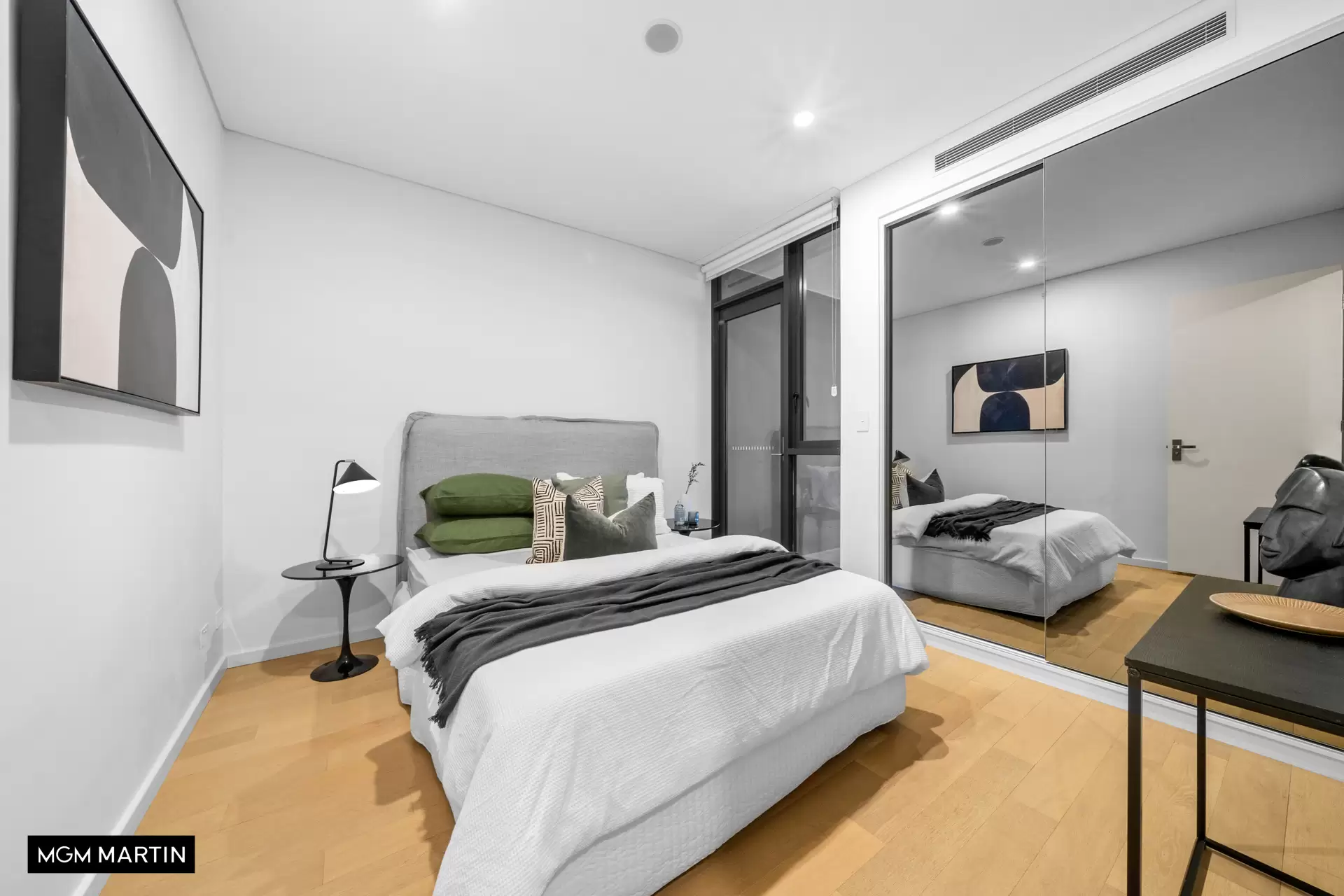 211/12 Paul Street, Zetland Sold by MGM Martin - image 1
