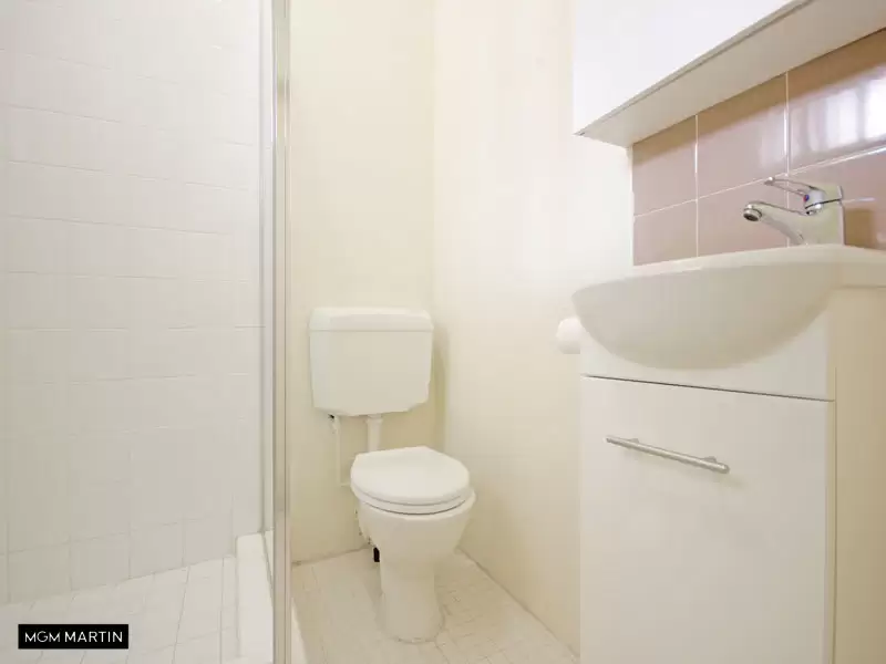 2/19 Maroubra Road, Maroubra Leased by MGM Martin - image 1
