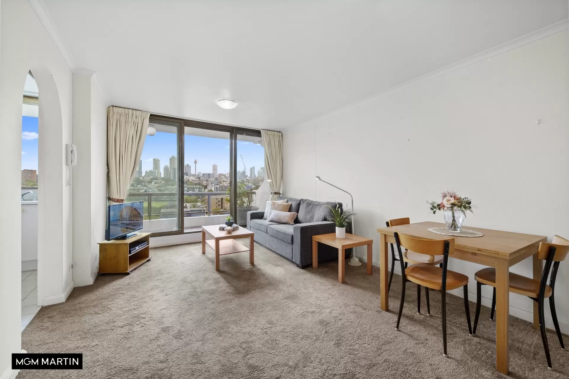 6/2 New Mclean Street, Edgecliff Sold by MGM Martin - image 1
