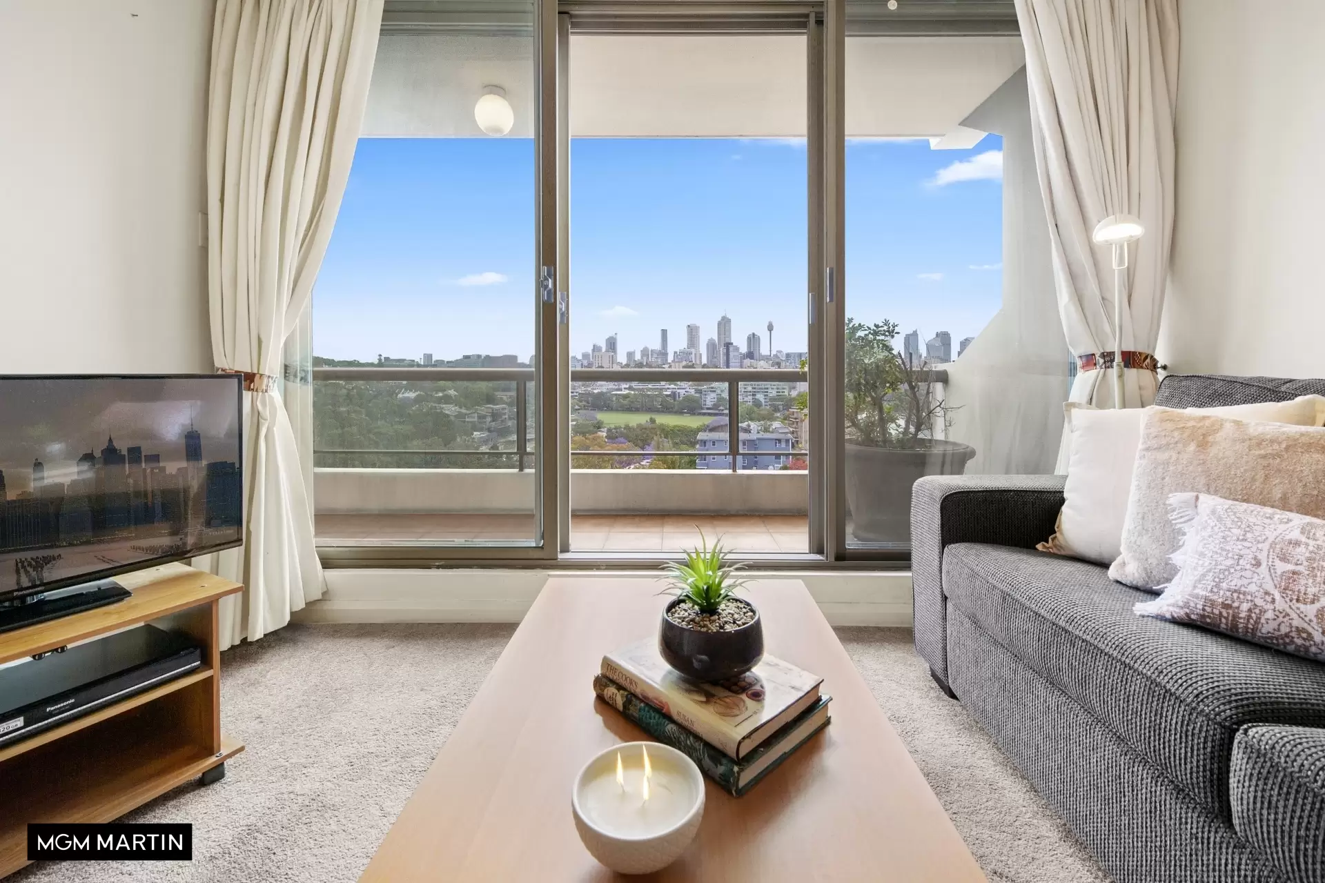 6/2 New Mclean Street, Edgecliff Sold by MGM Martin - image 1