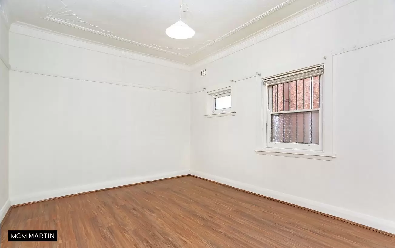 2/7 Hugh Street, Ashfield Leased by MGM Martin - image 1