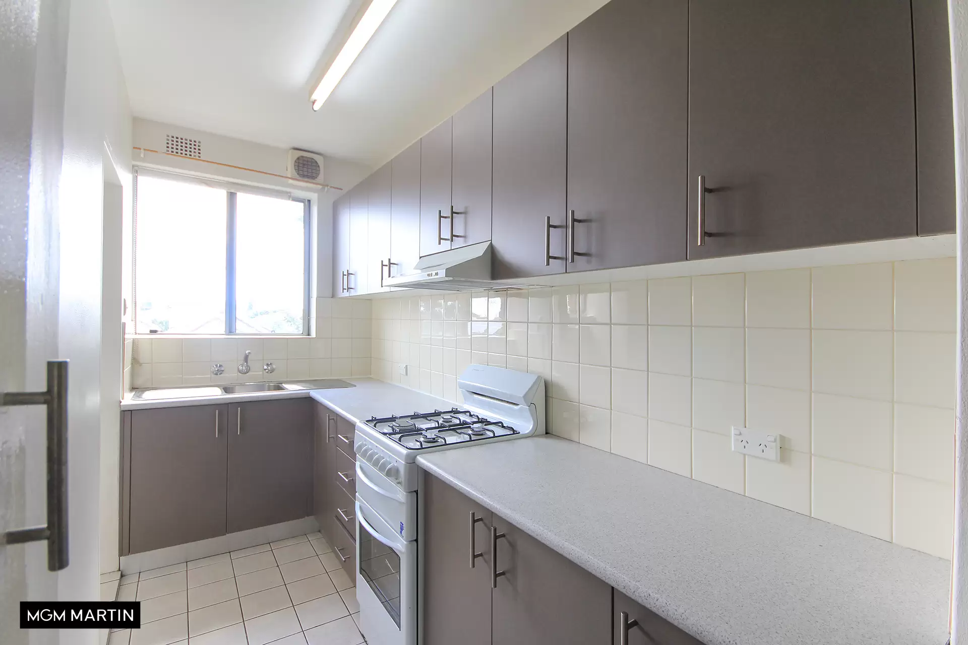 8/8-10 Maloney Street, Eastlakes Leased by MGM Martin - image 1