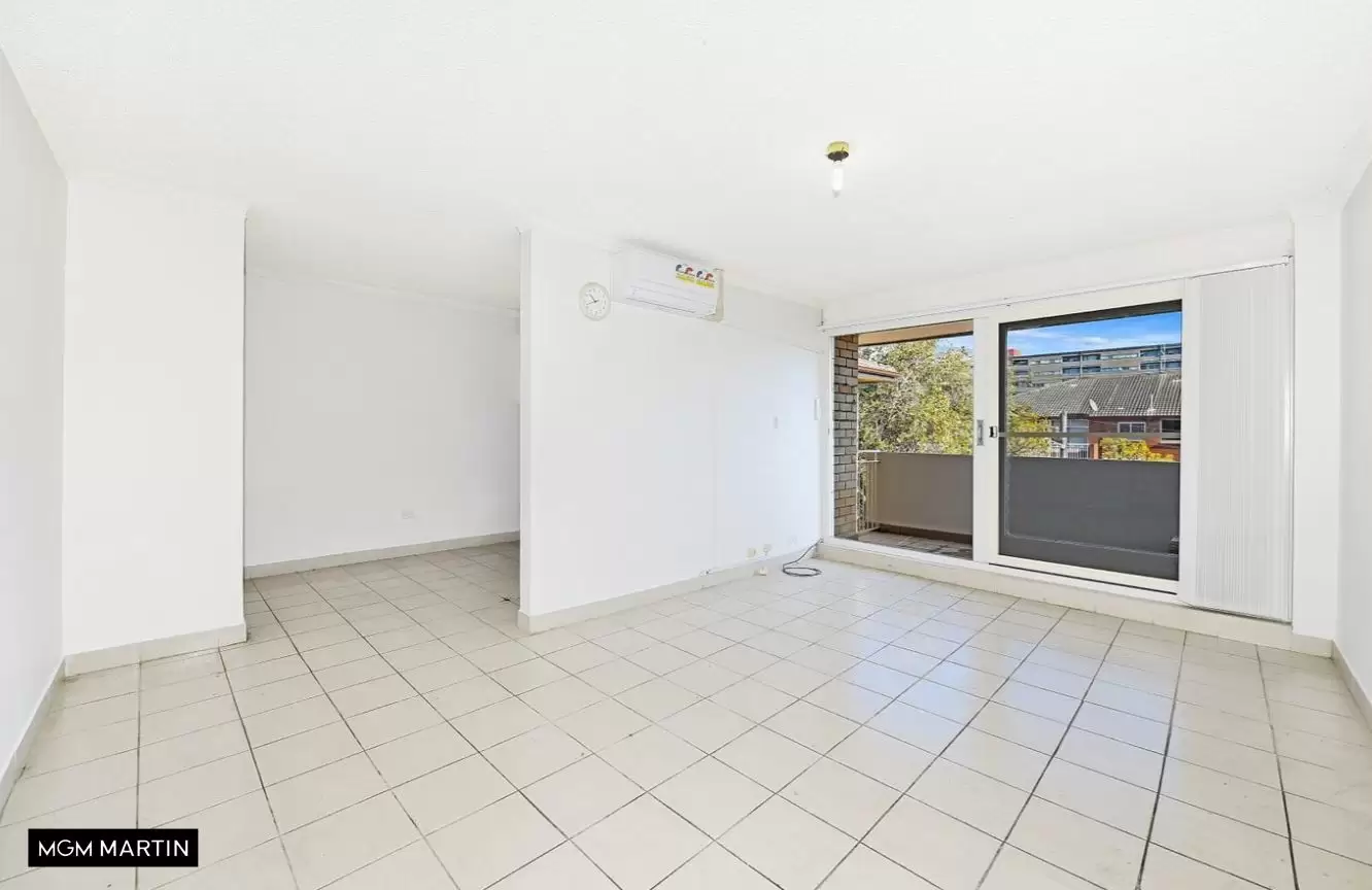 10/6 Hearne Close, Eastlakes Leased by MGM Martin - image 1