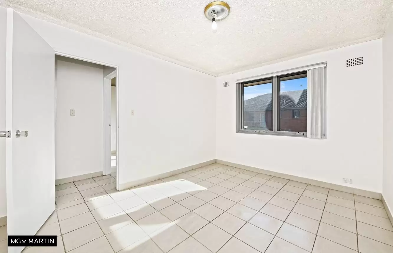 10/6 Hearne Close, Eastlakes Leased by MGM Martin - image 1