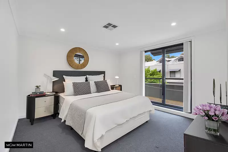 18/15 Begonia Street, Pagewood Leased by MGM Martin - image 1