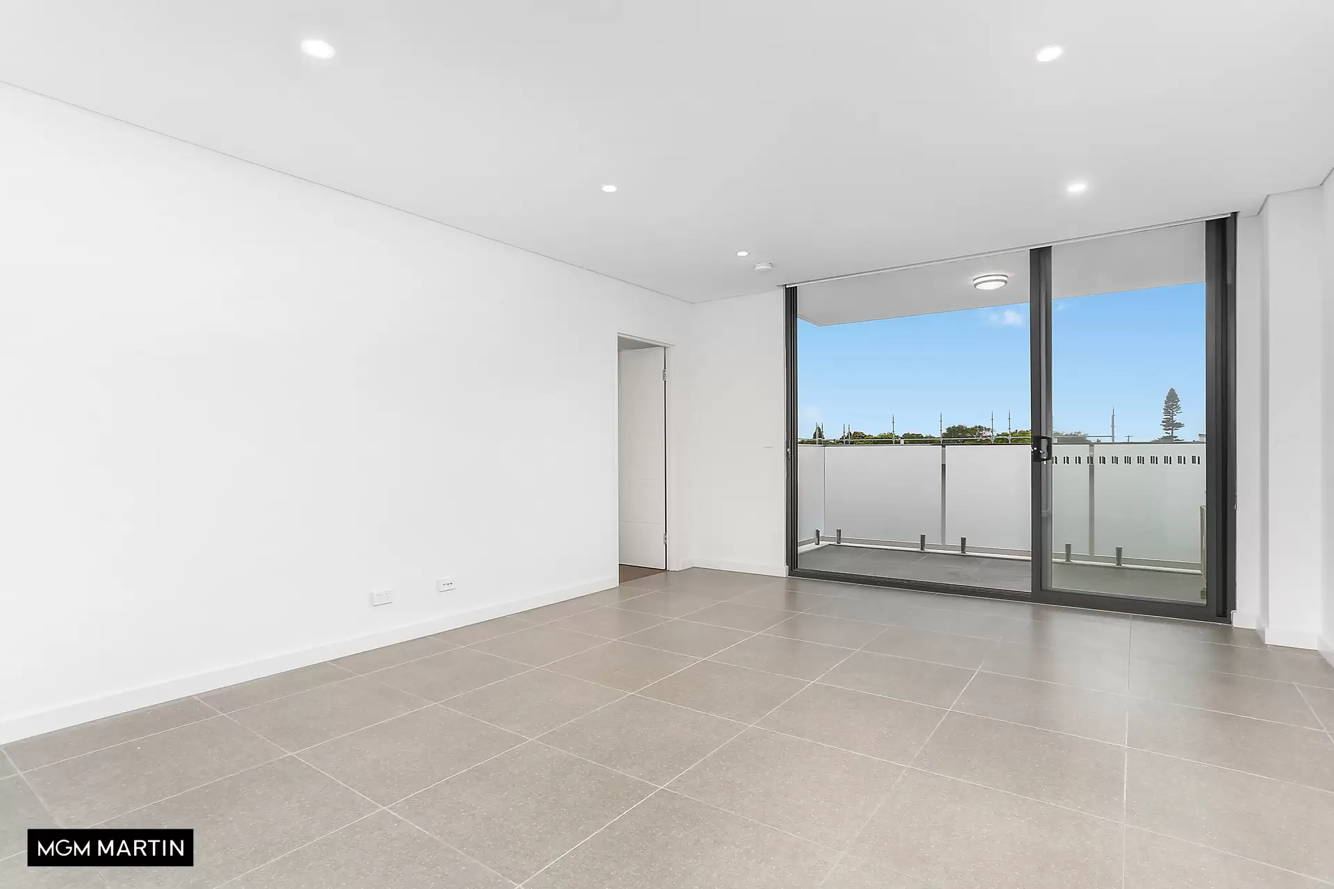 15/2-8 Burwood Road, Burwood Heights Leased by MGM Martin - image 1